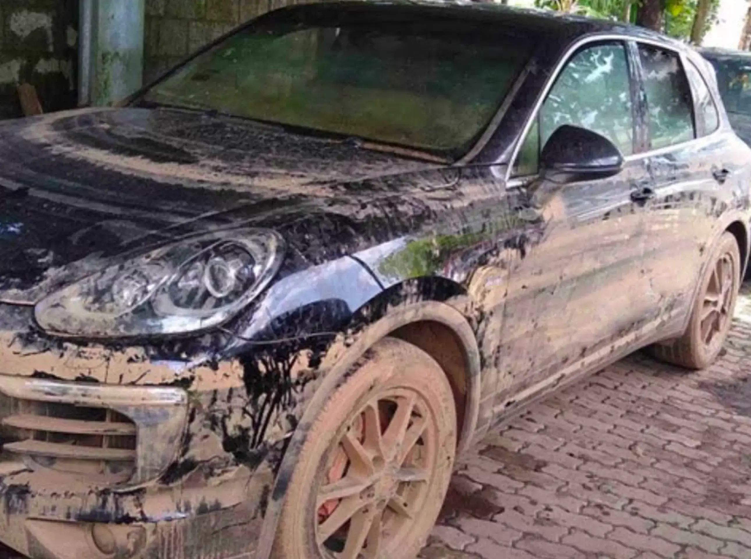 കാലാവസ്ഥ ചതിയനാകുന്നു, പാർക്ക് ചെയ്ത കാറിന്‍റെ എഞ്ചിന് പരിരക്ഷയുണ്ടോ?