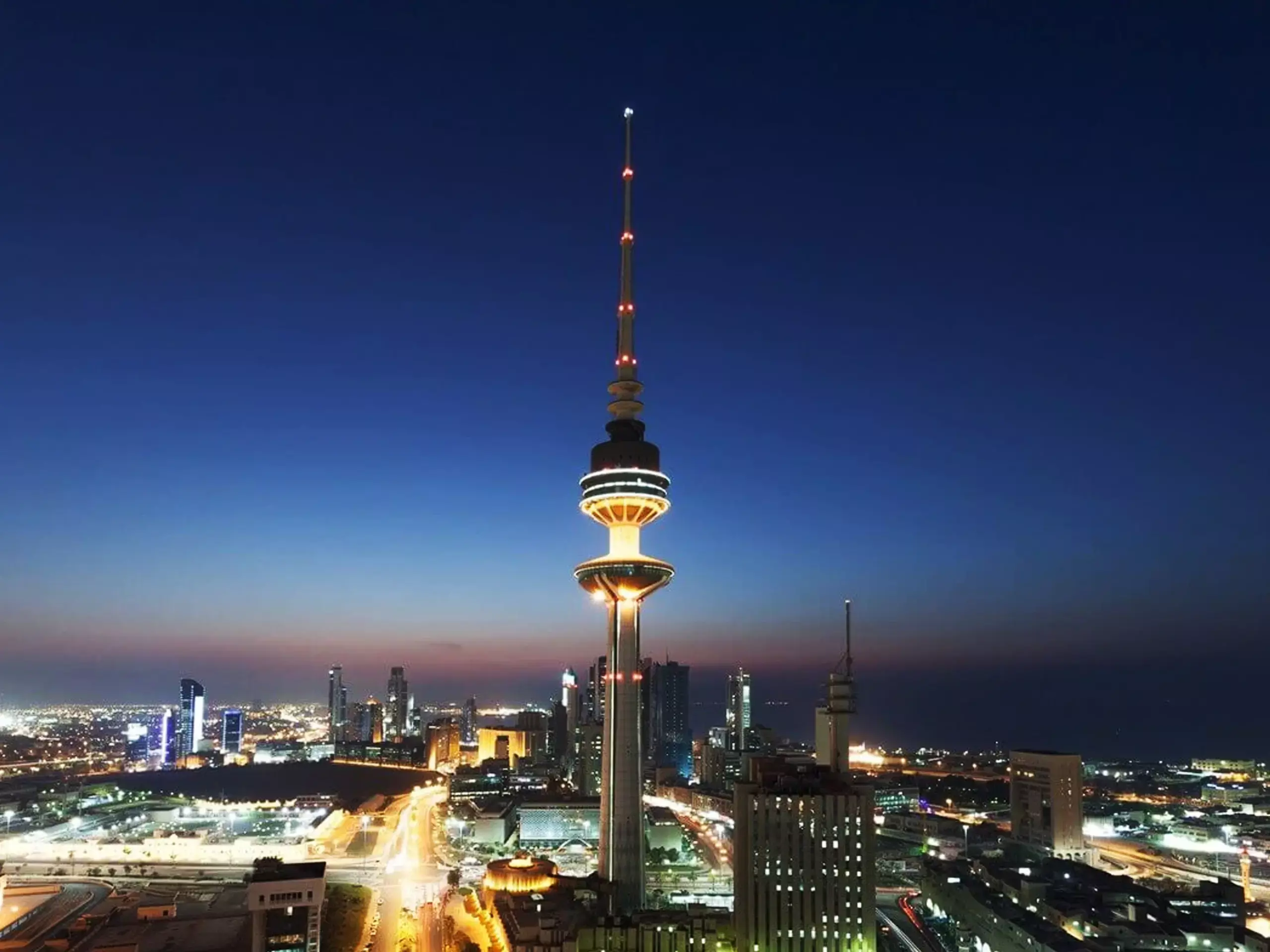 കുവൈത്തിലെ ലിബറേഷന്‍ ടവറിന് മുകളില്‍ ഒരു റെസ്റ്റോറന്റ് തുടങ്ങിയാലോ?