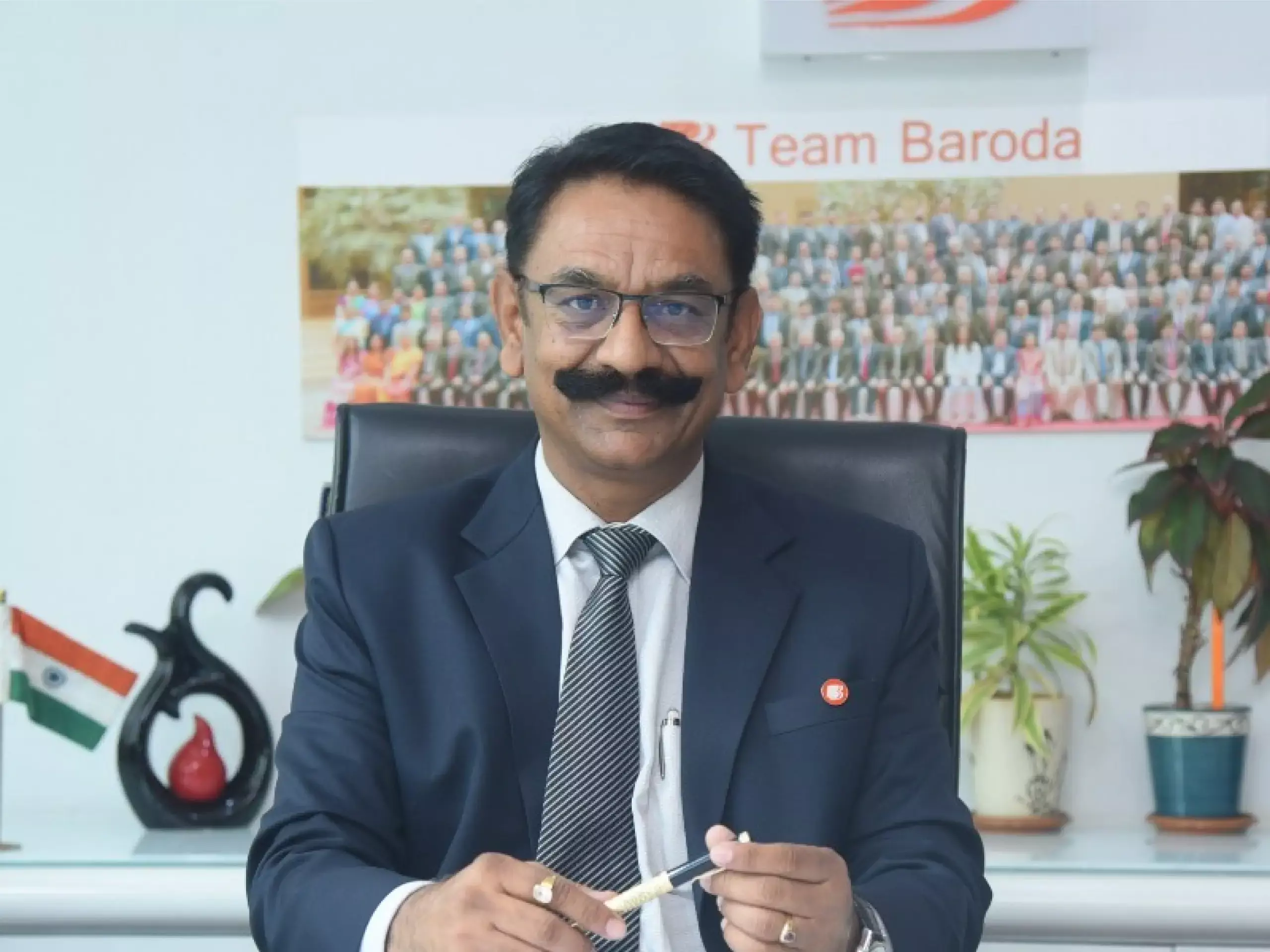 rbi appoints vikramaditya singh khichi to reliance capitals advisory board