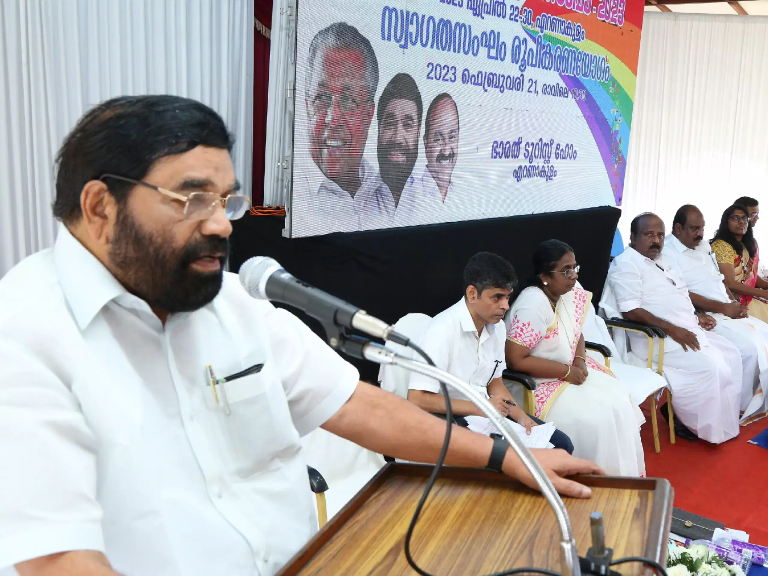 v sivankutty education minister