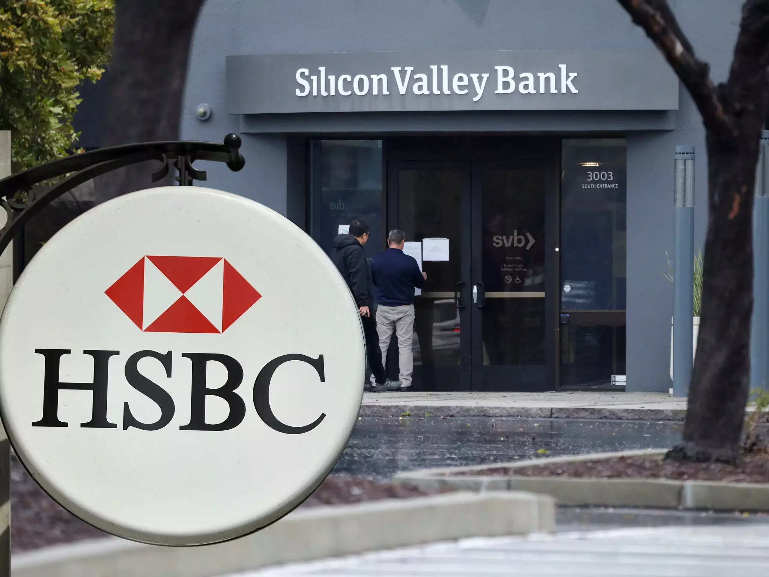 hsbc acquires silicon valley banks uk branch