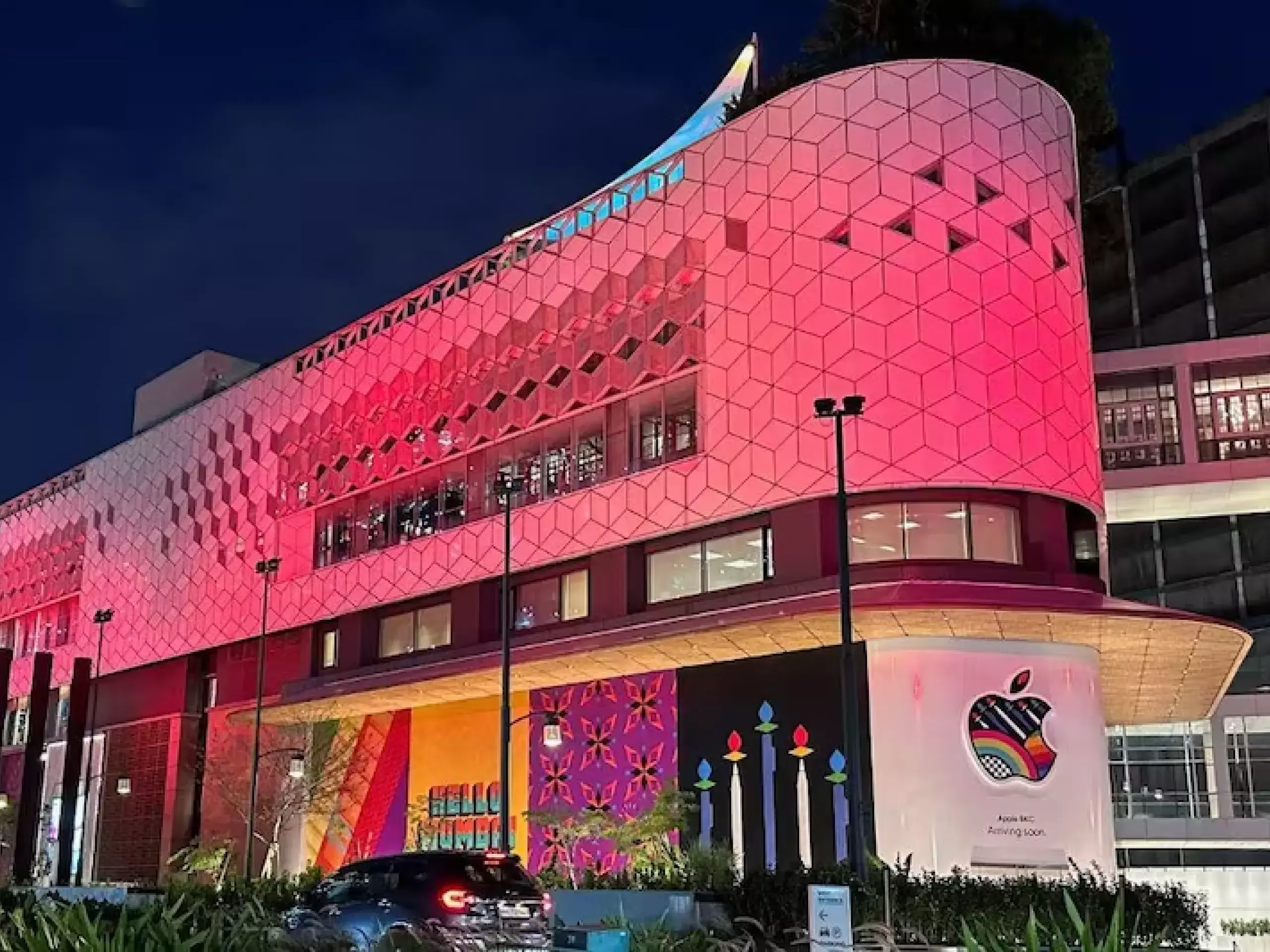 apples first store in India will open on the 18th in mumbai