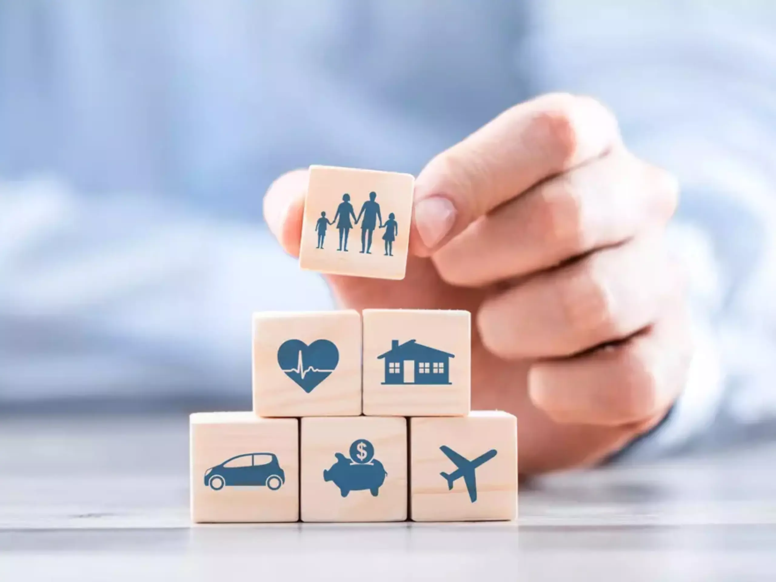 സര്ക്കാര് ഇന്ഷുറന്സുകളുടെ വില്പ്പനയ്ക്ക് ലക്ഷ്യം നിശ്ചയിച്ച് പൊതുമേഖലാ ബാങ്കുകള് സര്ക്കാര് ഇന്ഷുറന്സുകളുടെ വില്പ്പനയ്ക്ക് ലക്ഷ്യം നിശ്ചയിച്ച് പൊതുമേഖലാ ബാങ്കുകള്