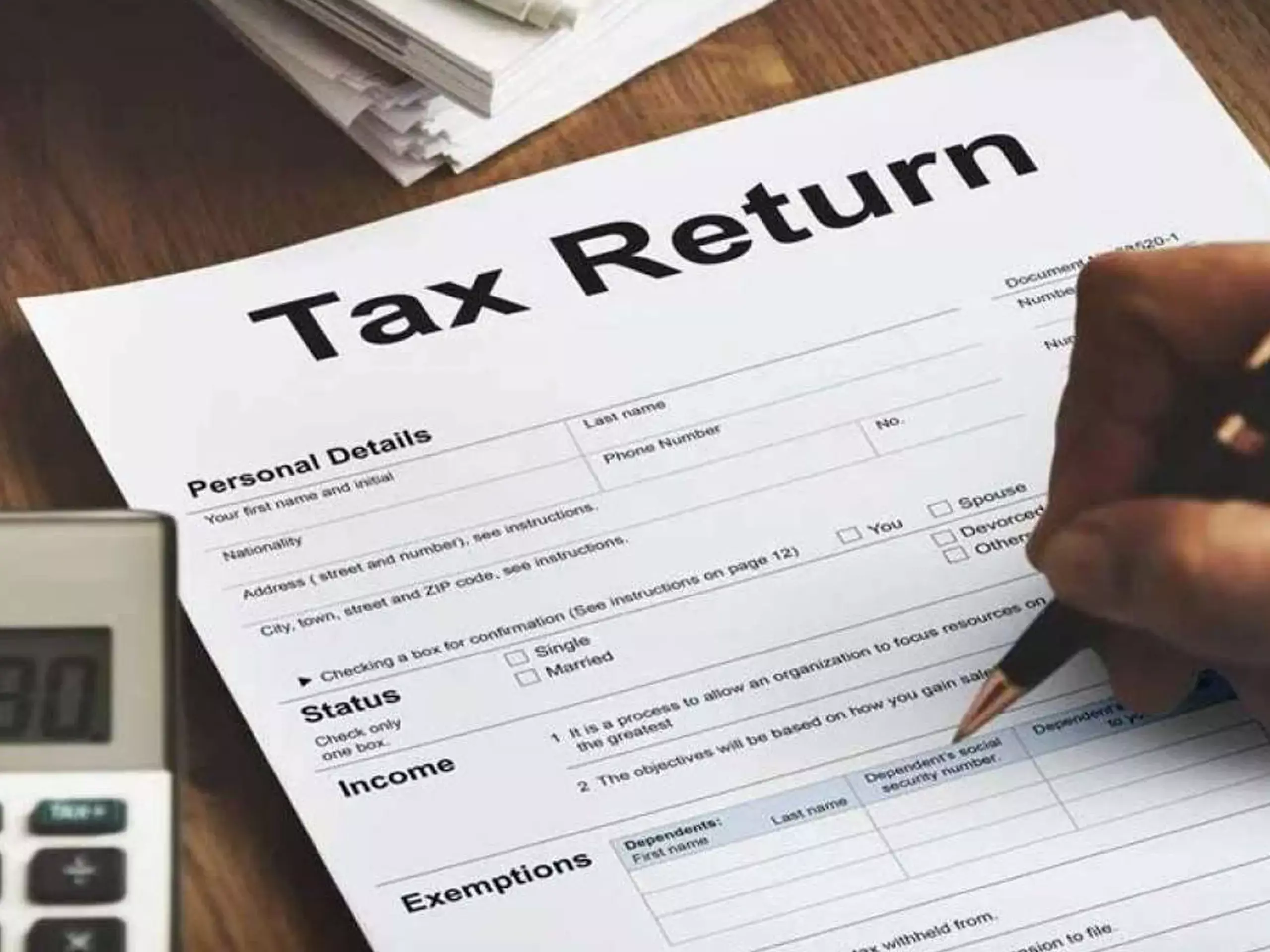 സര്‍ക്കാറിന് നികുതിയില്ല, സംഭാവന മാത്രം, ബാറുടമകളില്‍ നിന്ന് പിരിഞ്ഞ് കിട്ടാനുള്ളത് നൂറു കോടി