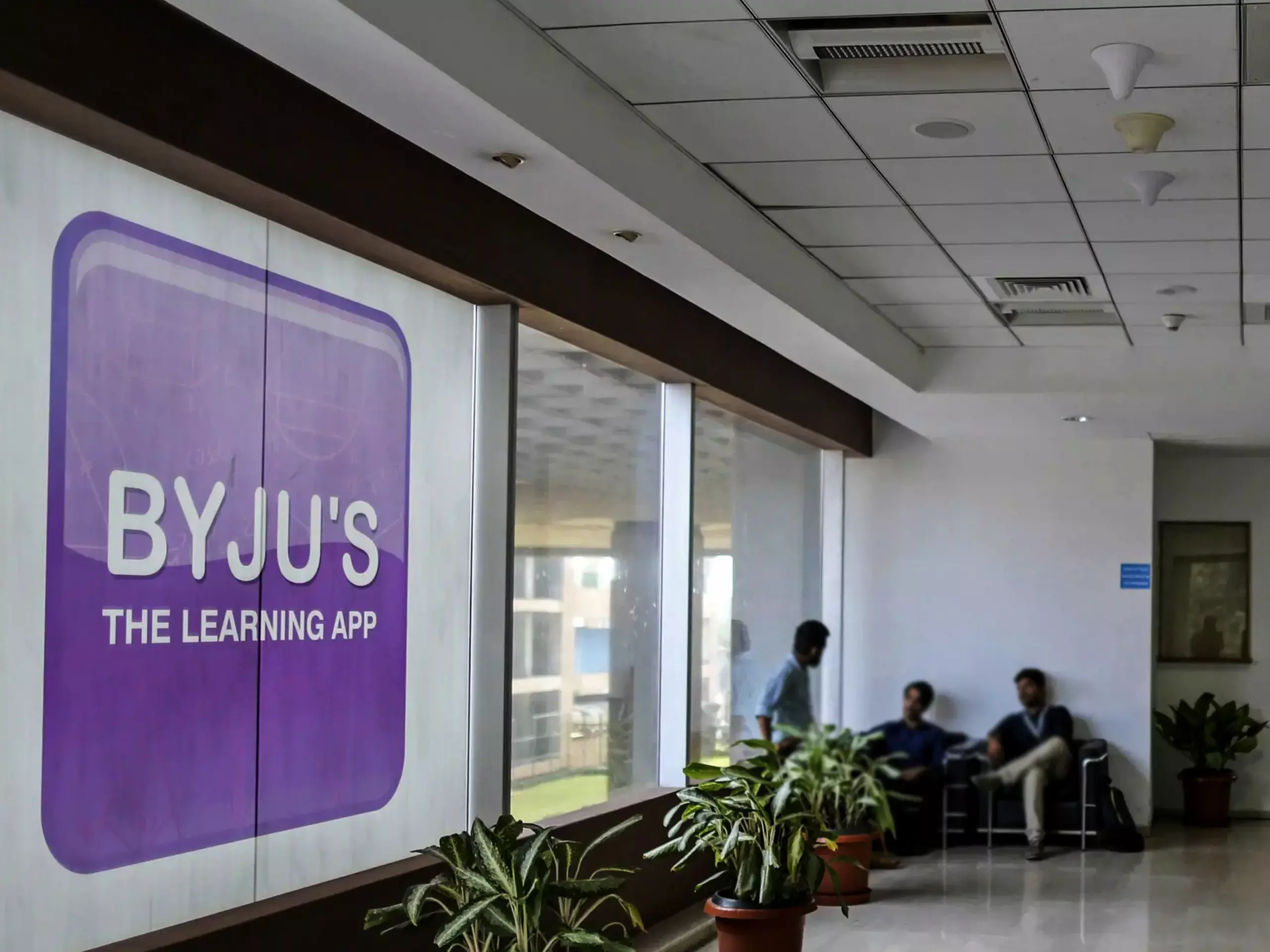 ബൈജൂസിനും ഇ ഡി-യുടെ പിടി വീണു; ഓഫീസിലും വീടുകളിലും റെയ്‌ഡ്‌