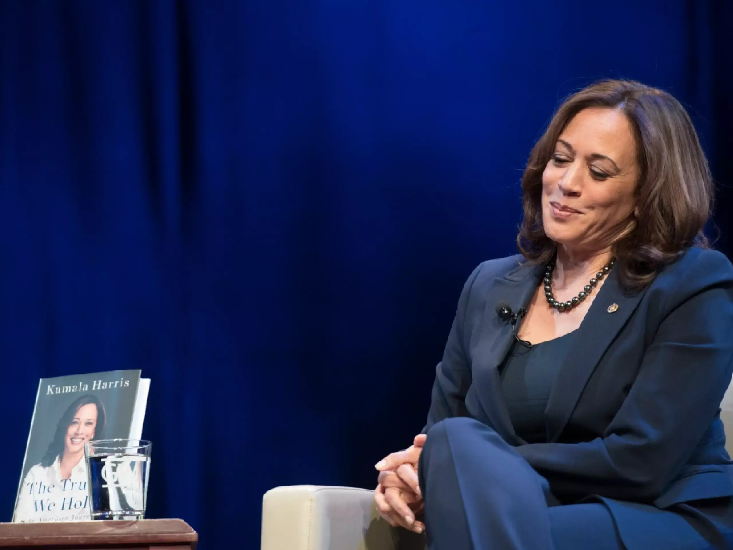 bidan kamala harris income