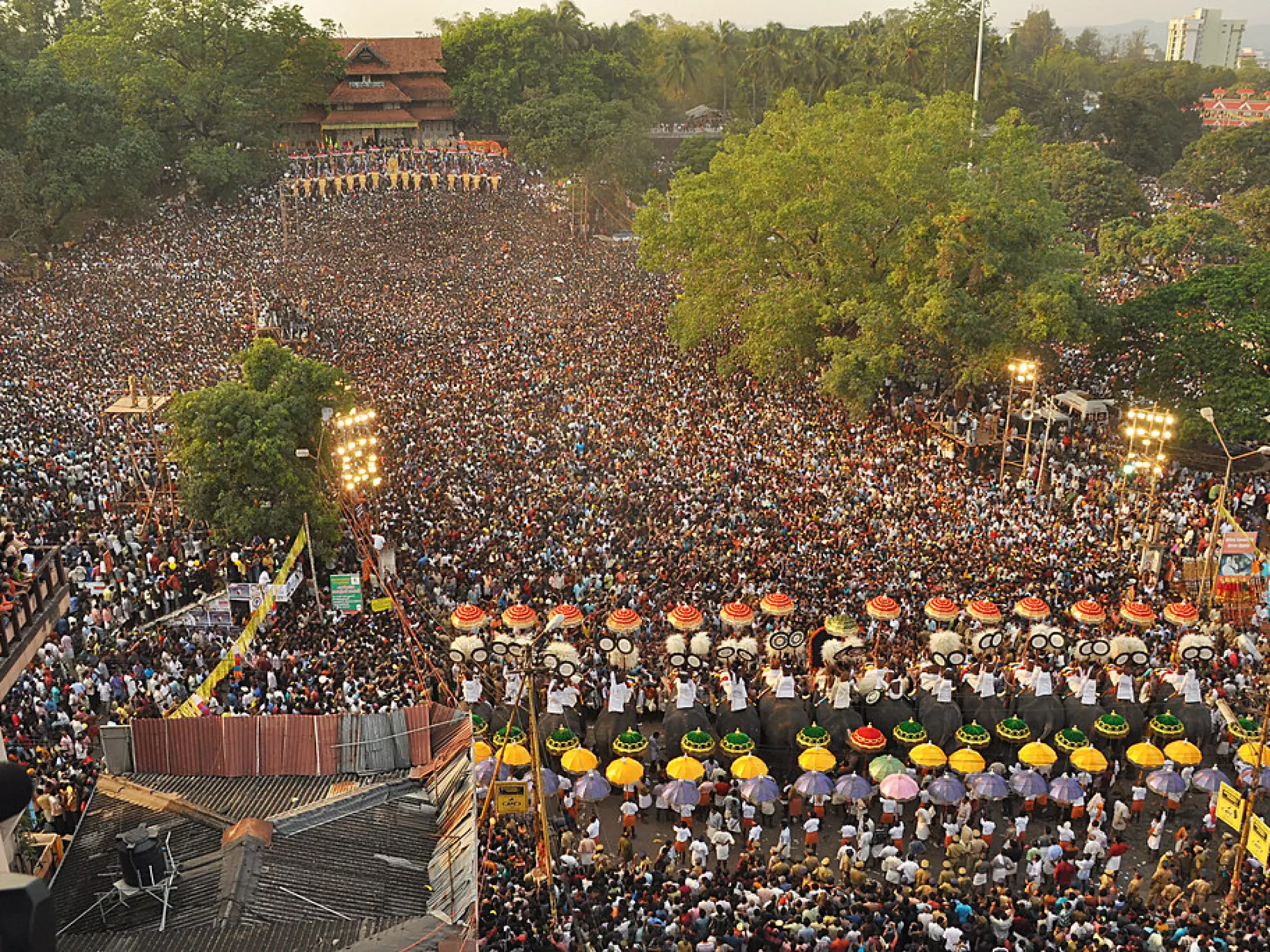 thrissur pooram