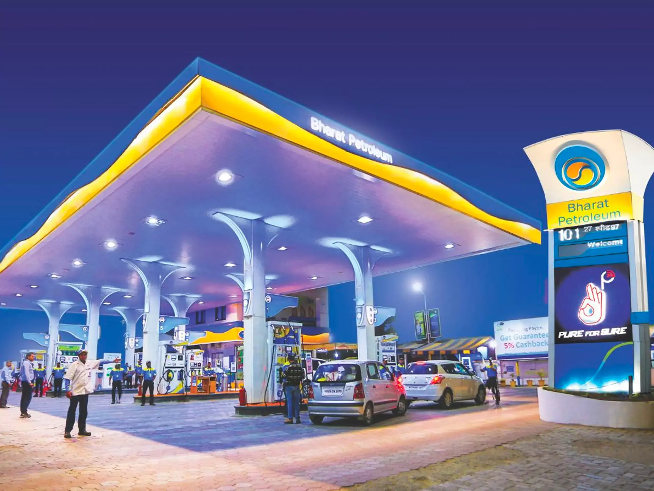 പെട്രോള്‍ പമ്പിലെത്തുന്ന 10 ല്‍ 9-പേരും  നല്‍കുന്നത് 2000 രൂപയുടെ നോട്ടുകള്‍