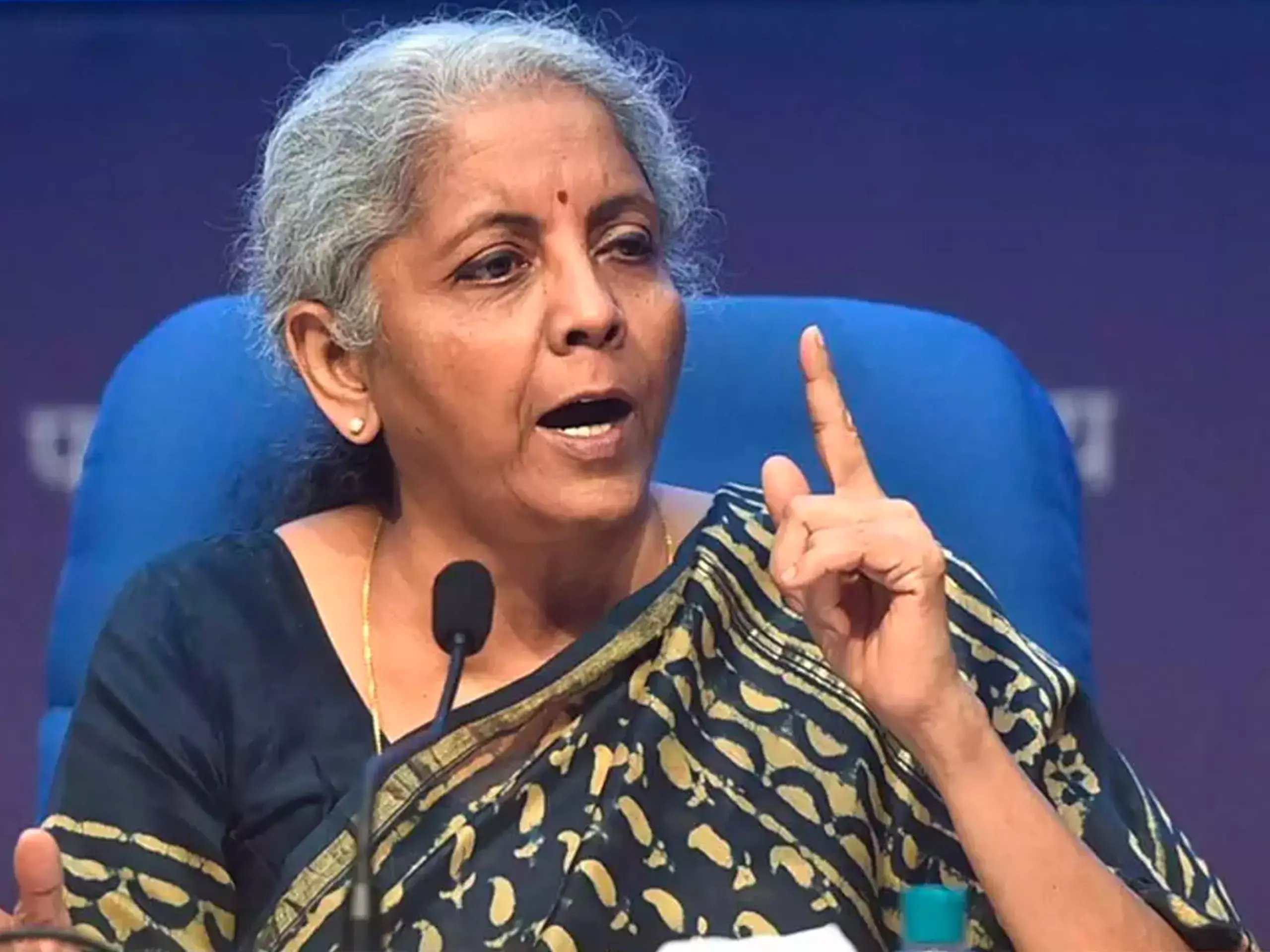 Chidambaram comments on Rs 2,000 currency note withdrawal