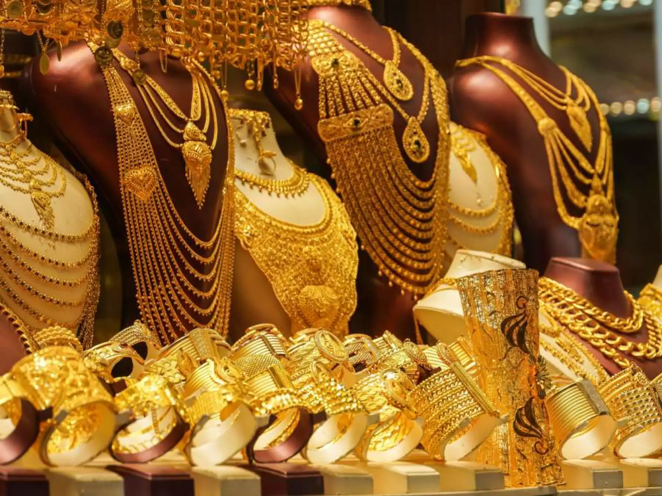 gold price down again