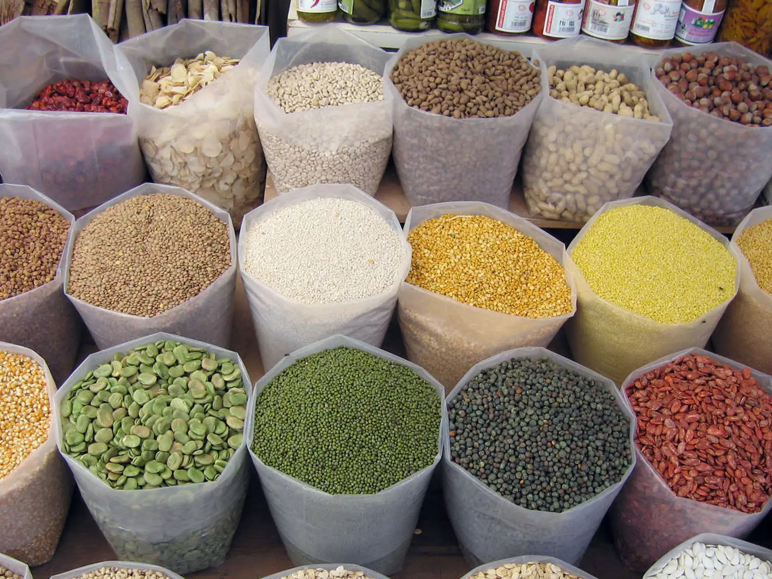 Centre to impose stock limits on tur and urad dal till October 31
