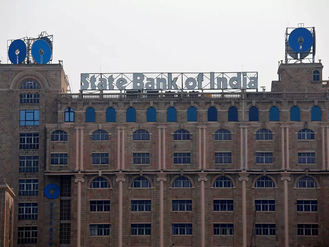 sbi board approves raising fund through debt