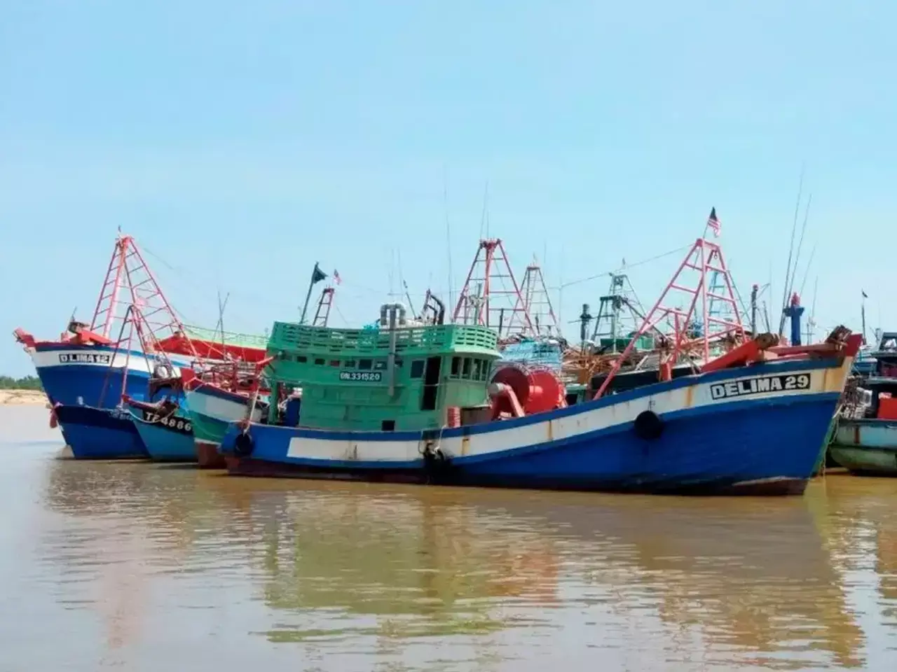 മത്സ്യബന്ധന യാനങ്ങള്‍ക്ക് പരിശോധന; എണ്ണം കണക്കാക്കാന്‍ നിര്‍ദ്ദേശം