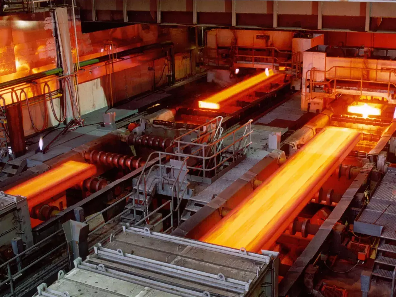 global steel production down indias rose