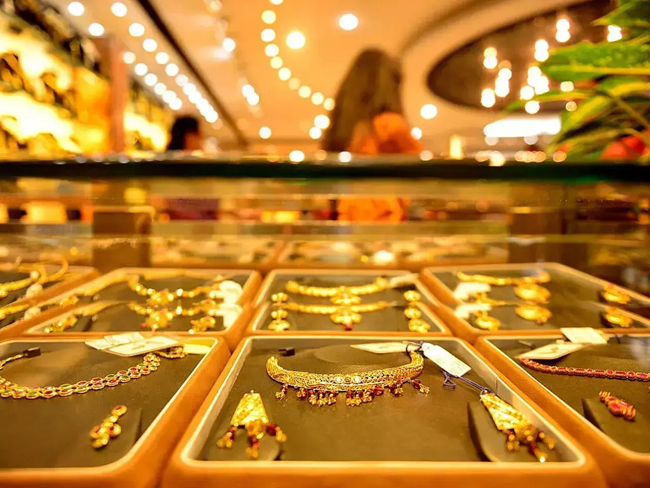 around 7000 gold shops in kerala have implemented huid