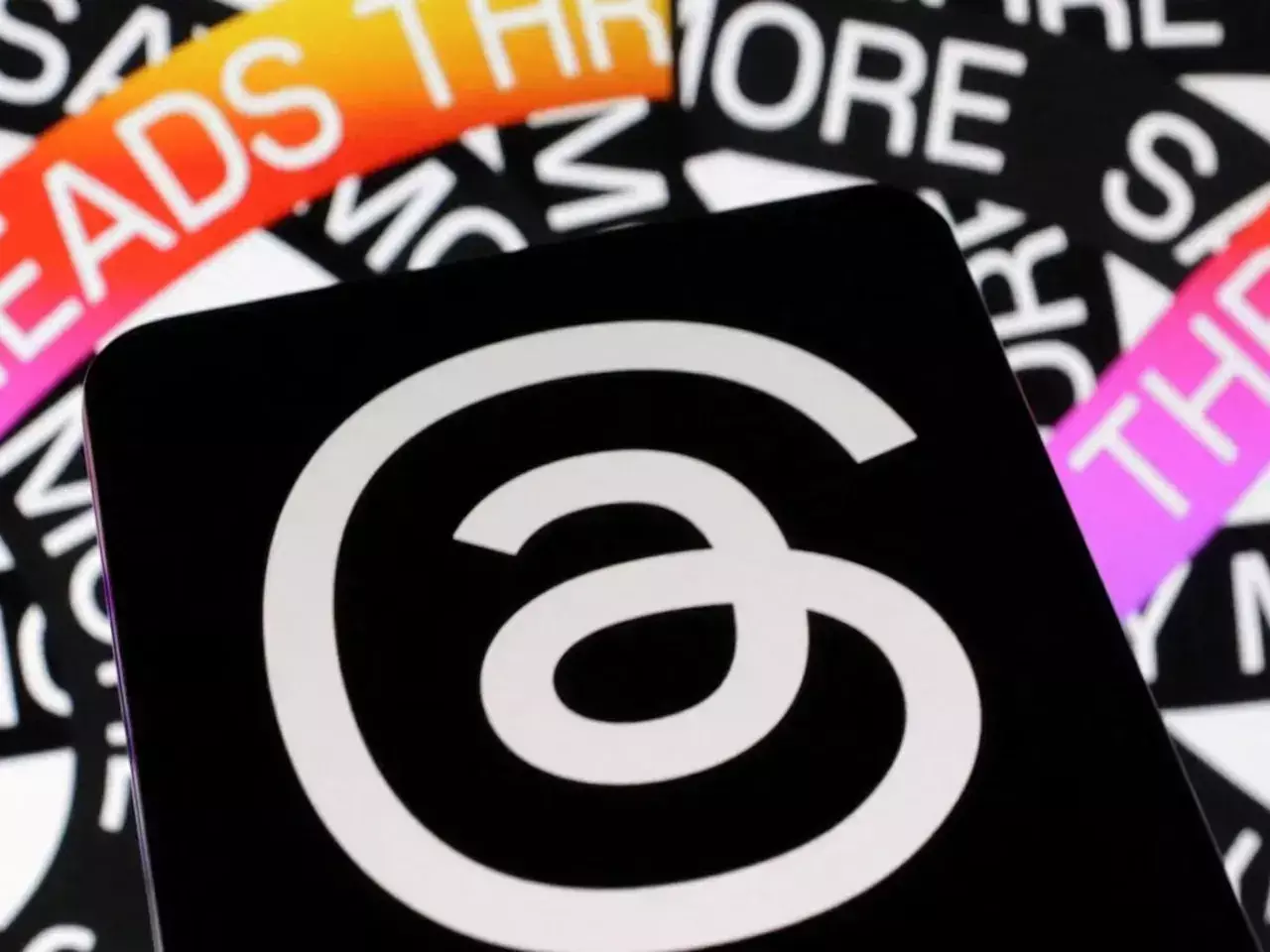 50 lakh sign-ups in 4 hours threads