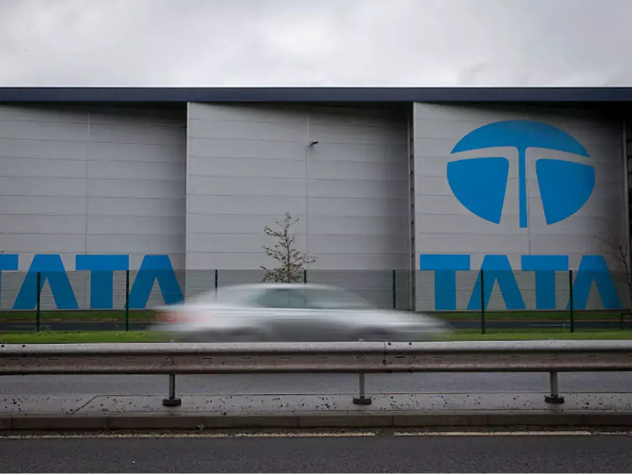 tatas new ev battery plant in britain at an investment of $5.2 billion