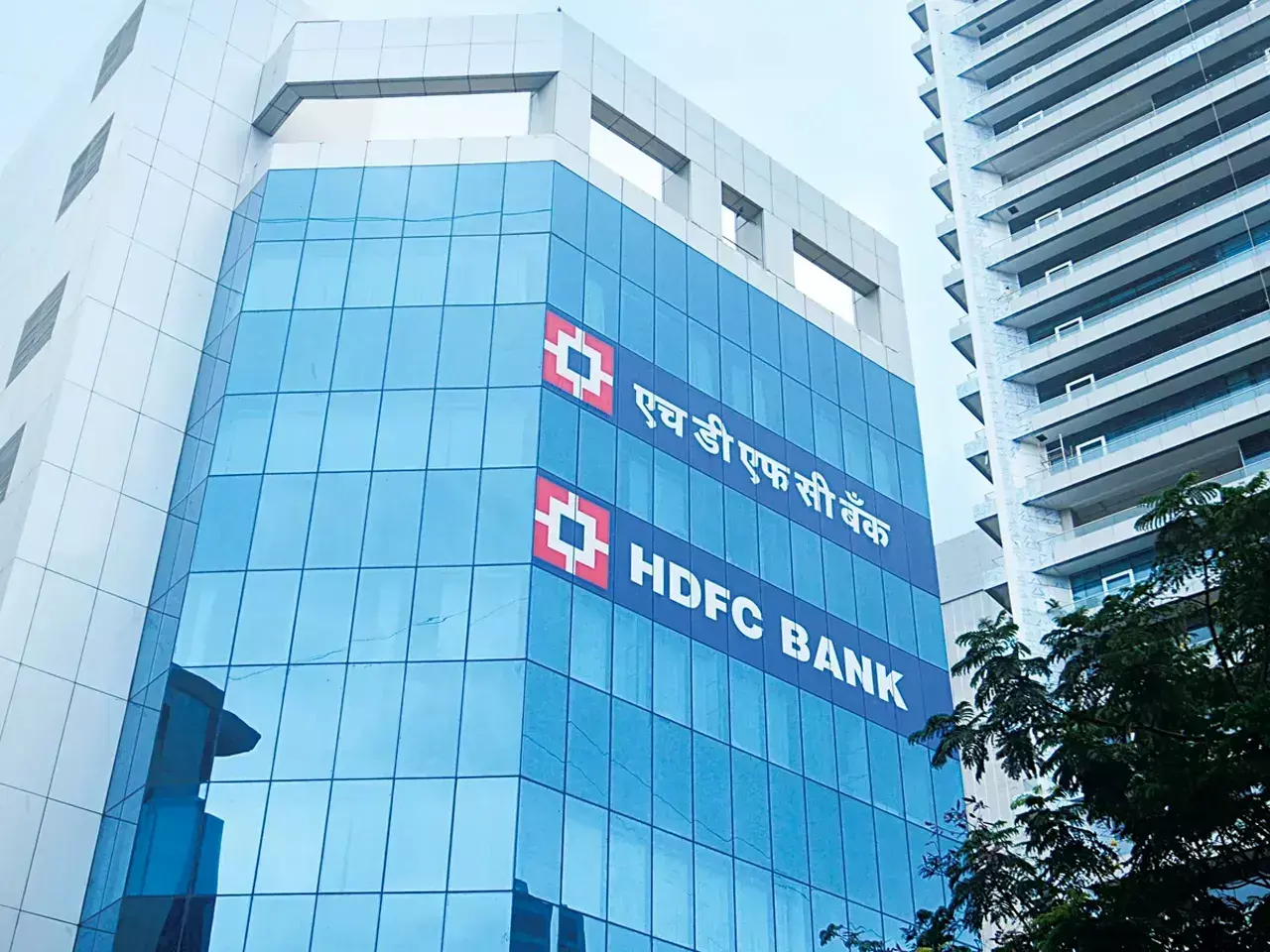 hdfc bank targeting 17-18% loan growth