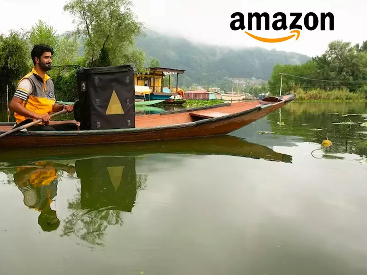 Amazon with I Have Space store in Dal Lake
