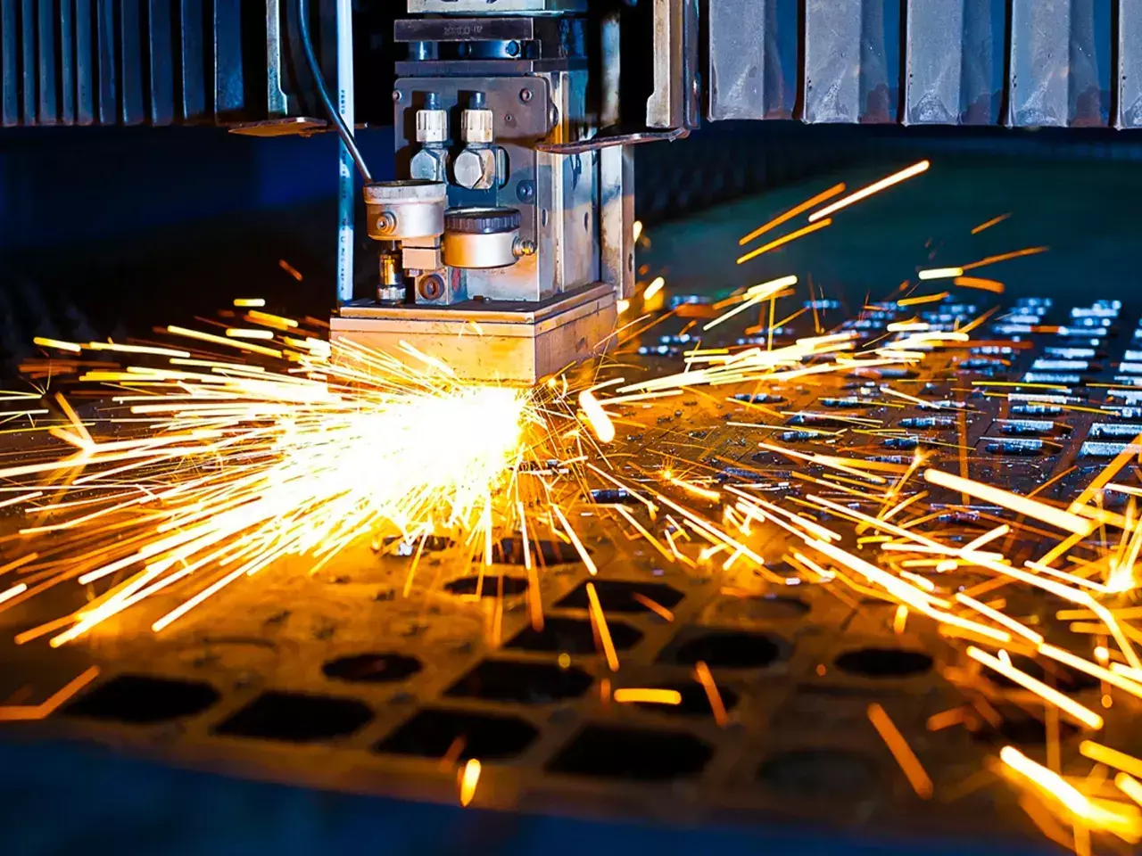 8 മുഖ്യ വ്യവസായങ്ങളുടെ വളര്‍ച്ച 14 മാസത്തെ ഉയര്‍ച്ചയില്‍