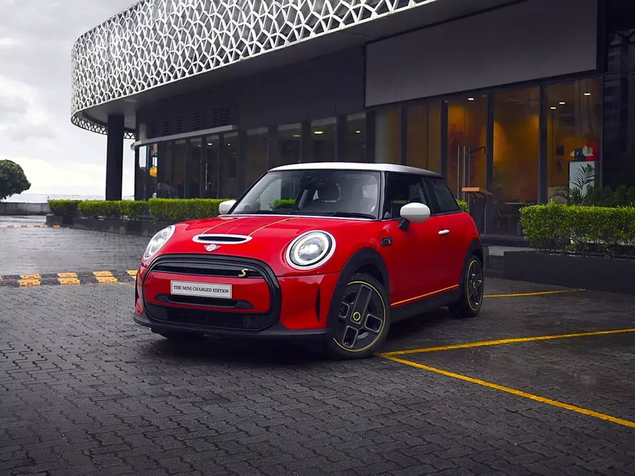 mini cooper se charged edition launched