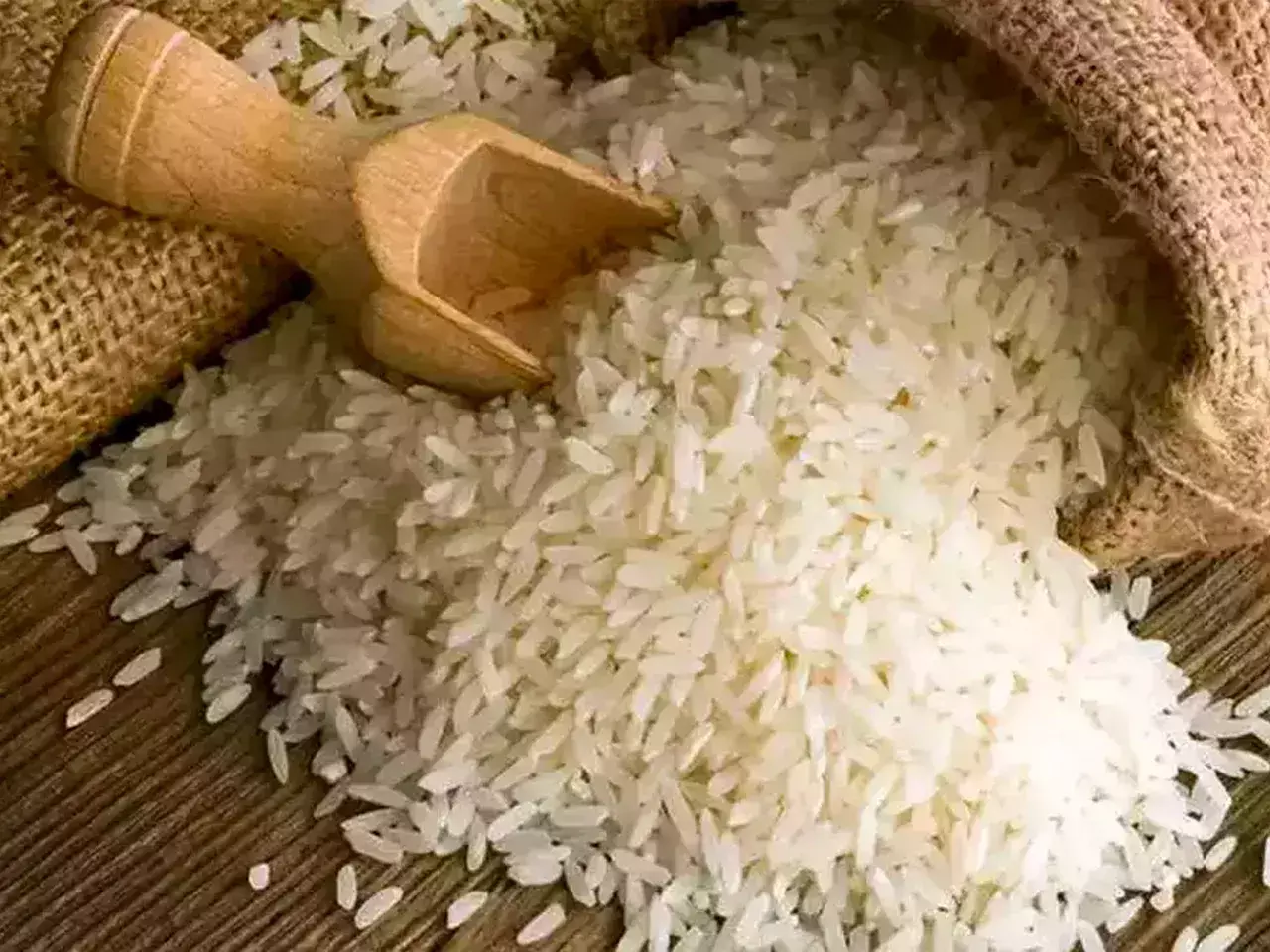 tax of 20 percent was imposed on export of wormwood