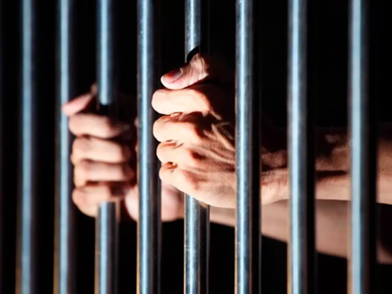 500 indians in qatar jails for financial crimes