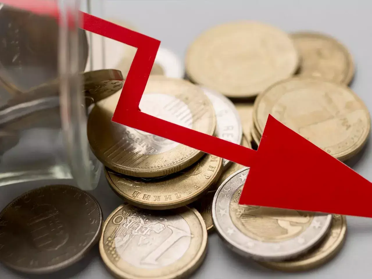 growth in 8 key sectors has slowed, with a fiscal deficit