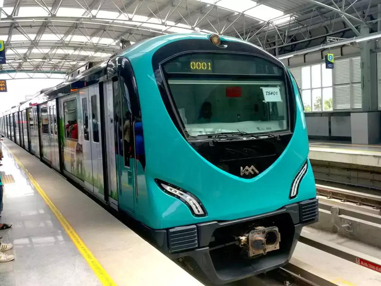 കൊച്ചി മെട്രോ ആദ്യമായി ലാഭത്തിന്റെ ട്രാക്കില്‍