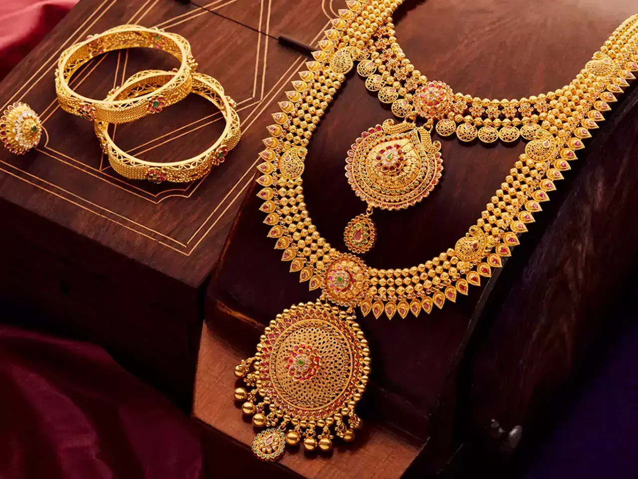 സ്വര്‍ണത്തിന് ഇന്ന് വലിയ ഇടിവ്