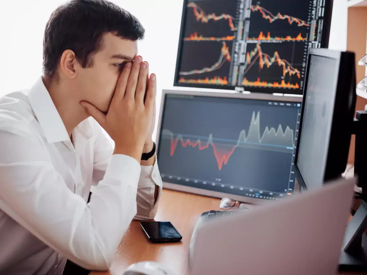 markets closing in the red