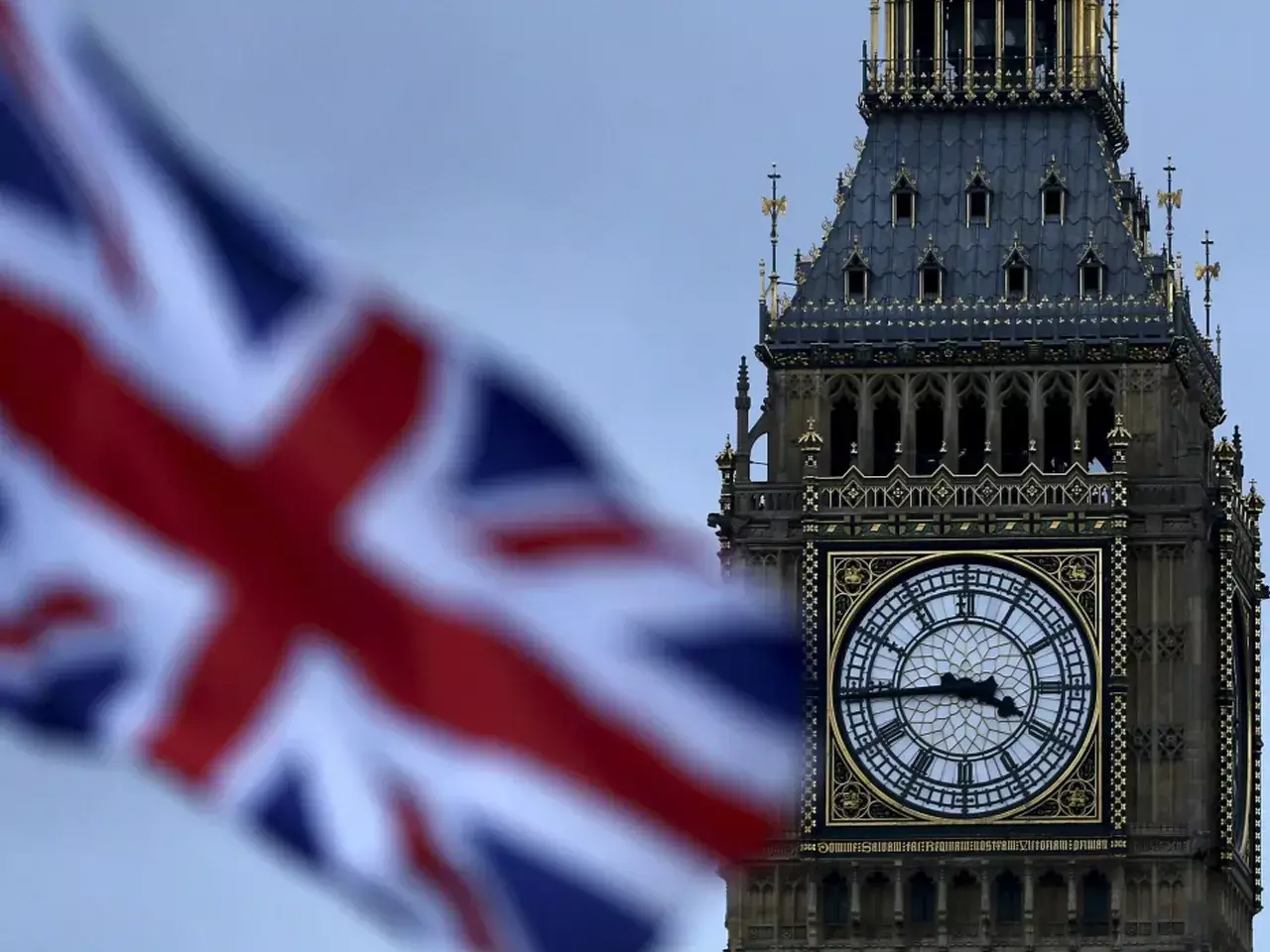 britain raises the wage ceiling