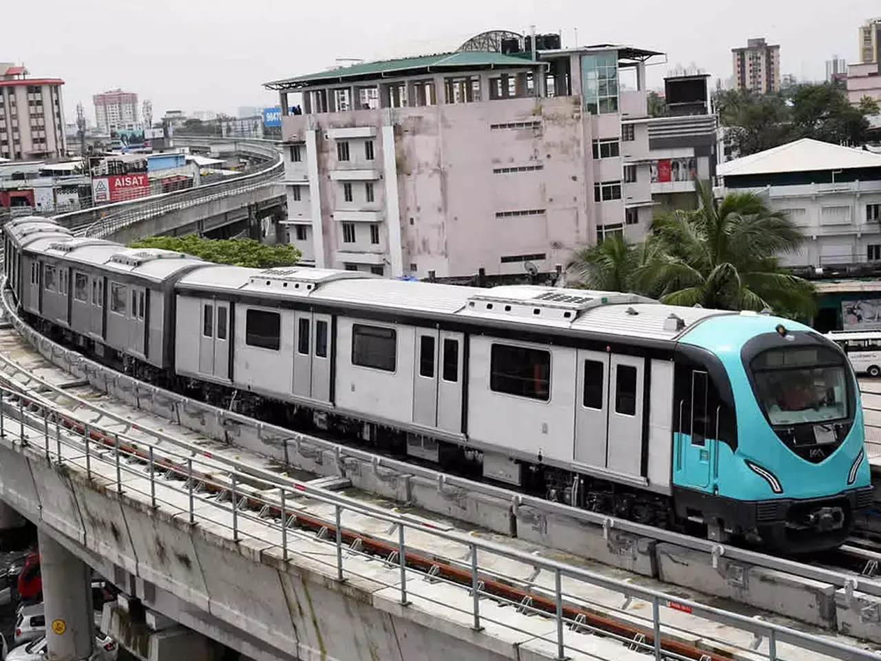 kochi metro loss is rs 335.34 crore