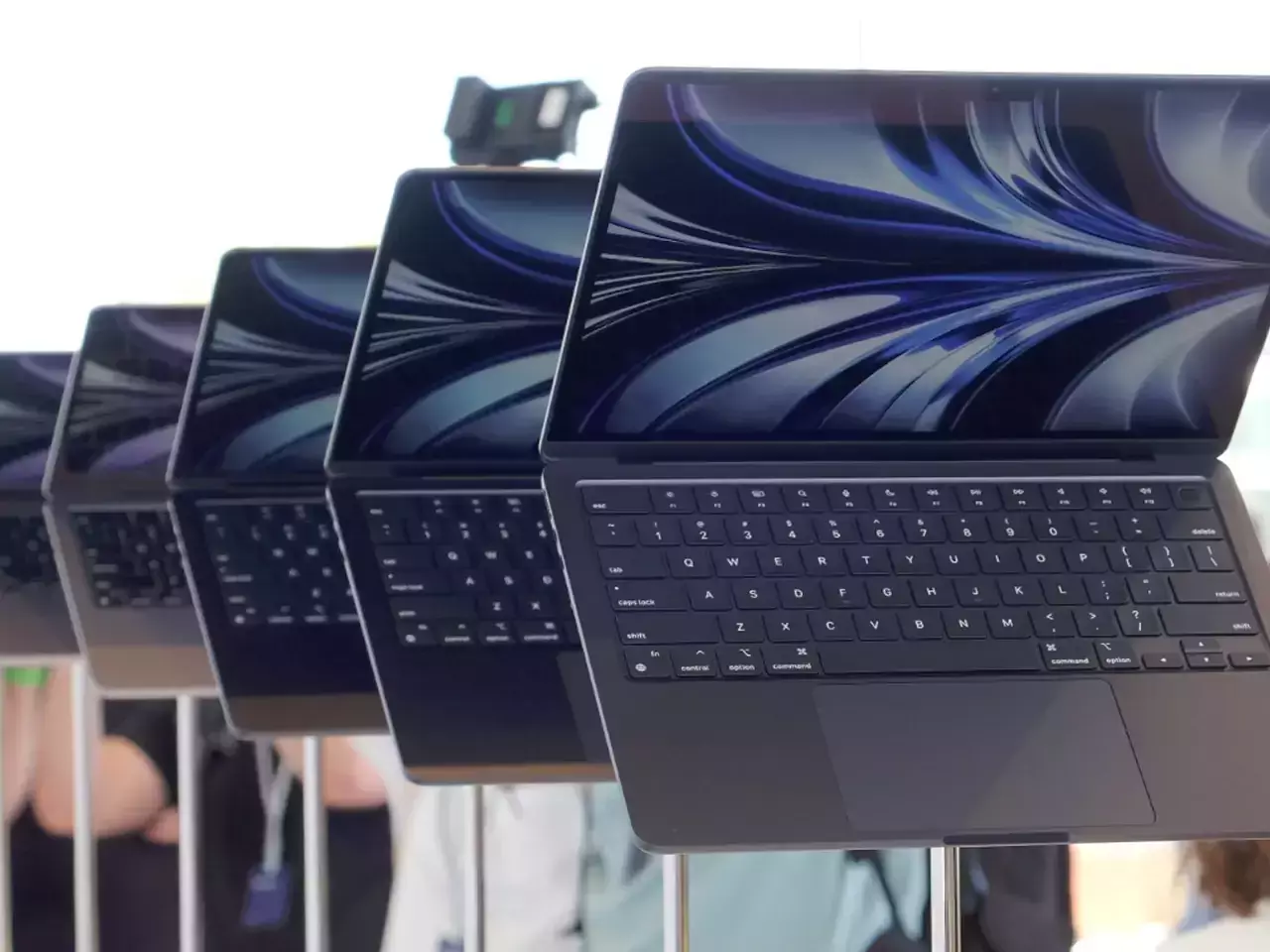 Government will not restrict laptop imports