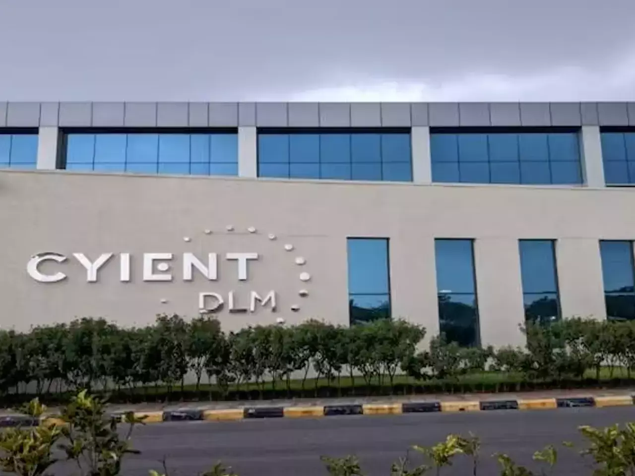 167% നേട്ടത്തിൽ സിയാന്റ്റ് ഡിഎൽഎം ഓഹരികൾ 167% നേട്ടത്തിൽ സിയാന്റ്റ് ഡിഎൽഎം ഓഹരികൾ