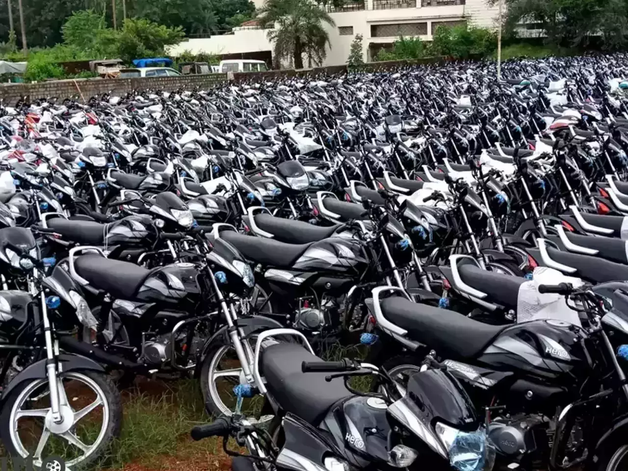 ഇരുചക്ര വാഹന കയറ്റുമതിയില്‍20 %  ഇടിവ്