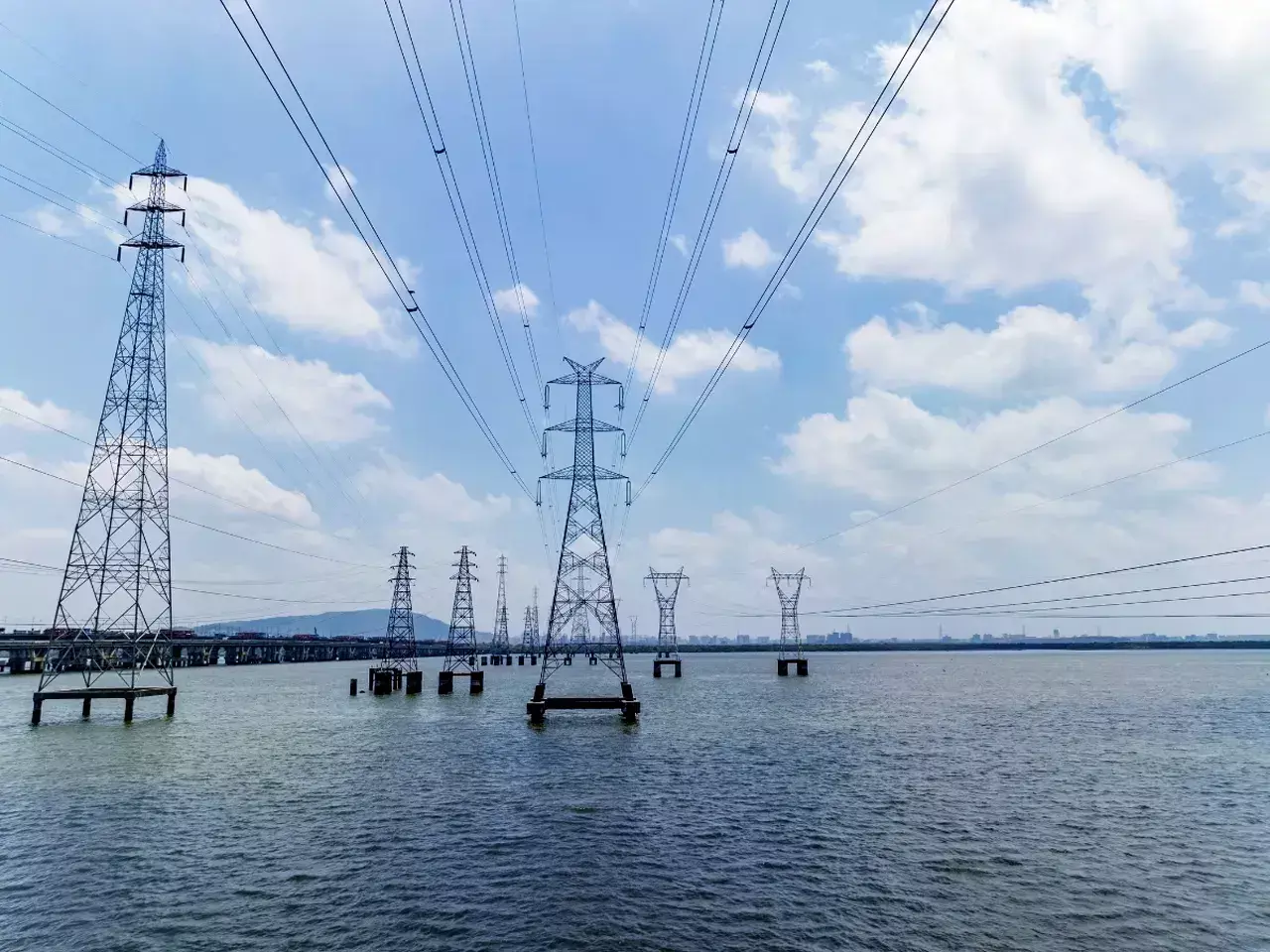 adani energy has commissioned warora-kurnool transmission line