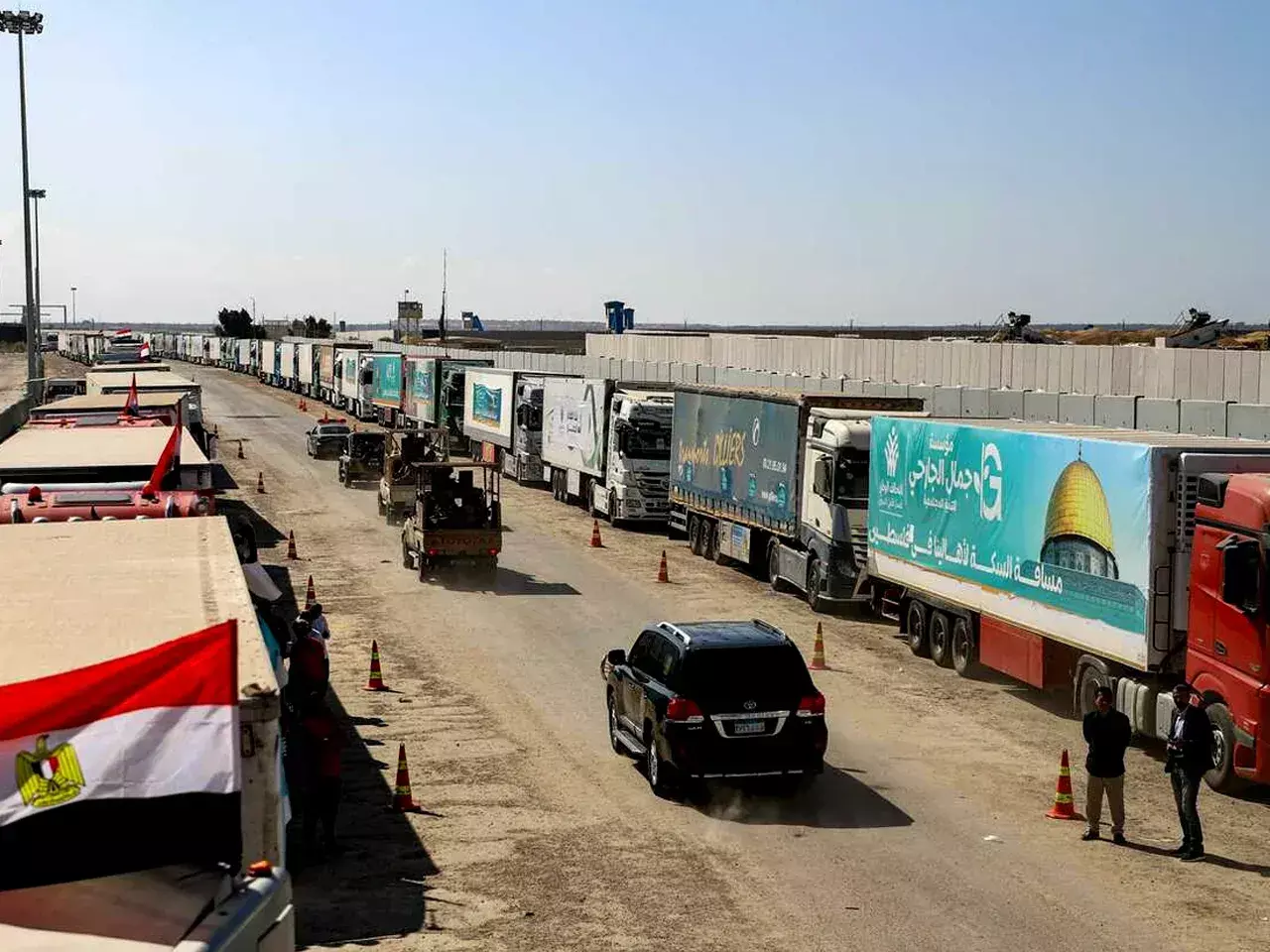 rafah border opens first trucks with aid arrive in gaza