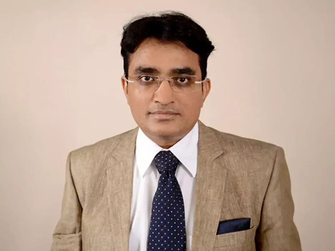 stray dog attack, wagh bakri ex. director parag desai passed away