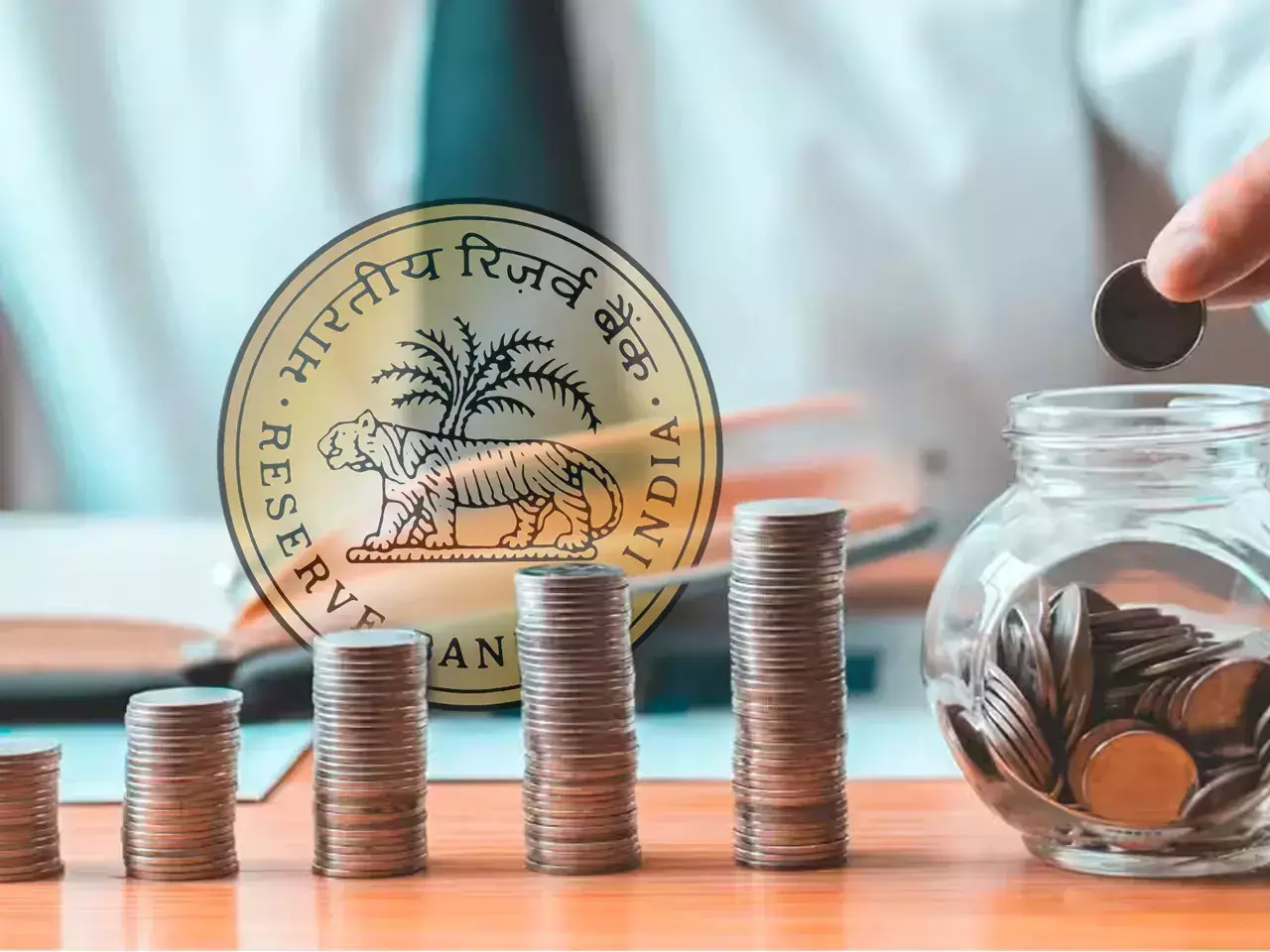 സേവിംഗ്‌സ് അക്കൗണ്ടുകളുടെ  പലിശ കൂട്ടണം,  ആര്‍ബിഐ