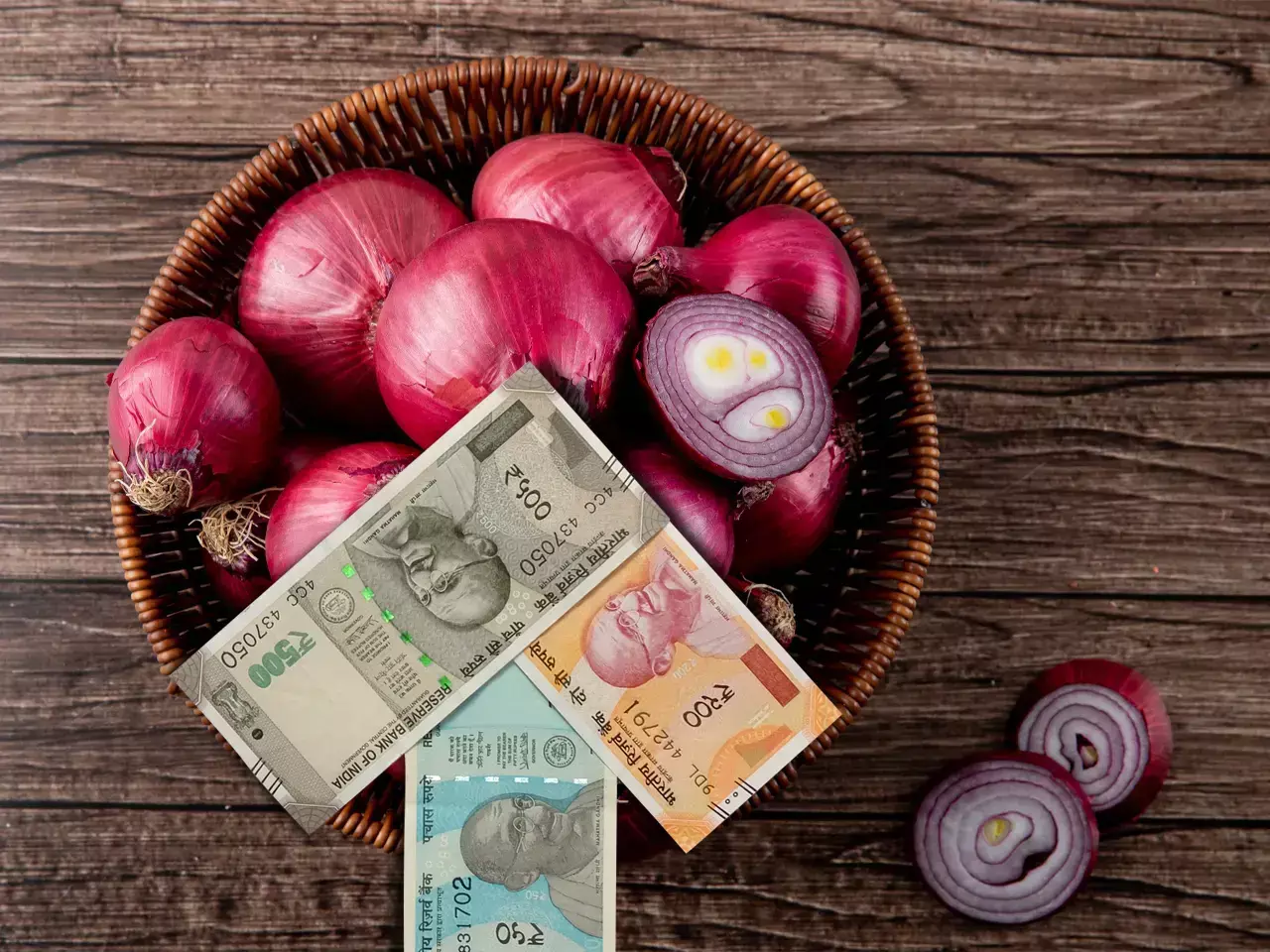 Wholesale onion price rises 58% to  ₹38/kg at Lasalgaon APMC