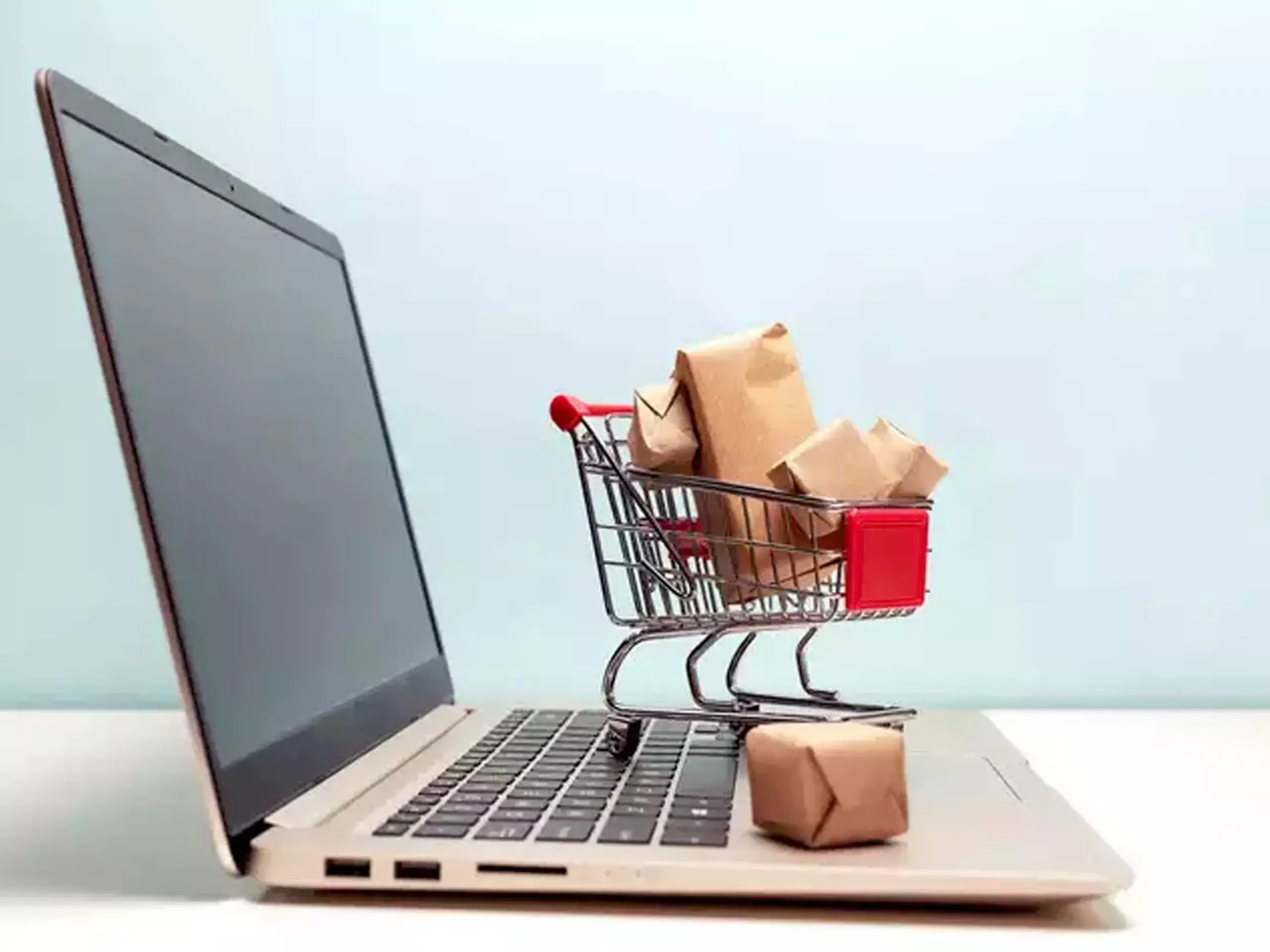 ഇന്ത്യന്‍ സമ്പദ് വ്യവസ്ഥയെ മുന്നോട്ട് നയിച്ച് ഓണ്‍ലൈന്‍ വില്‍പ്പന