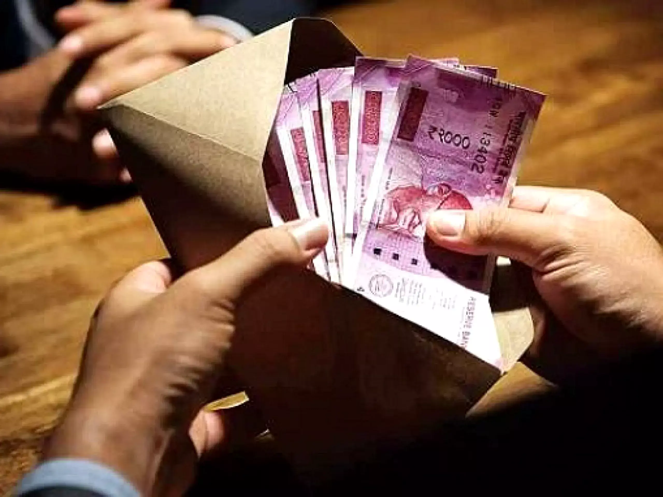 2000 rupee notes can still be exchanged by sending them to rbi offices through post