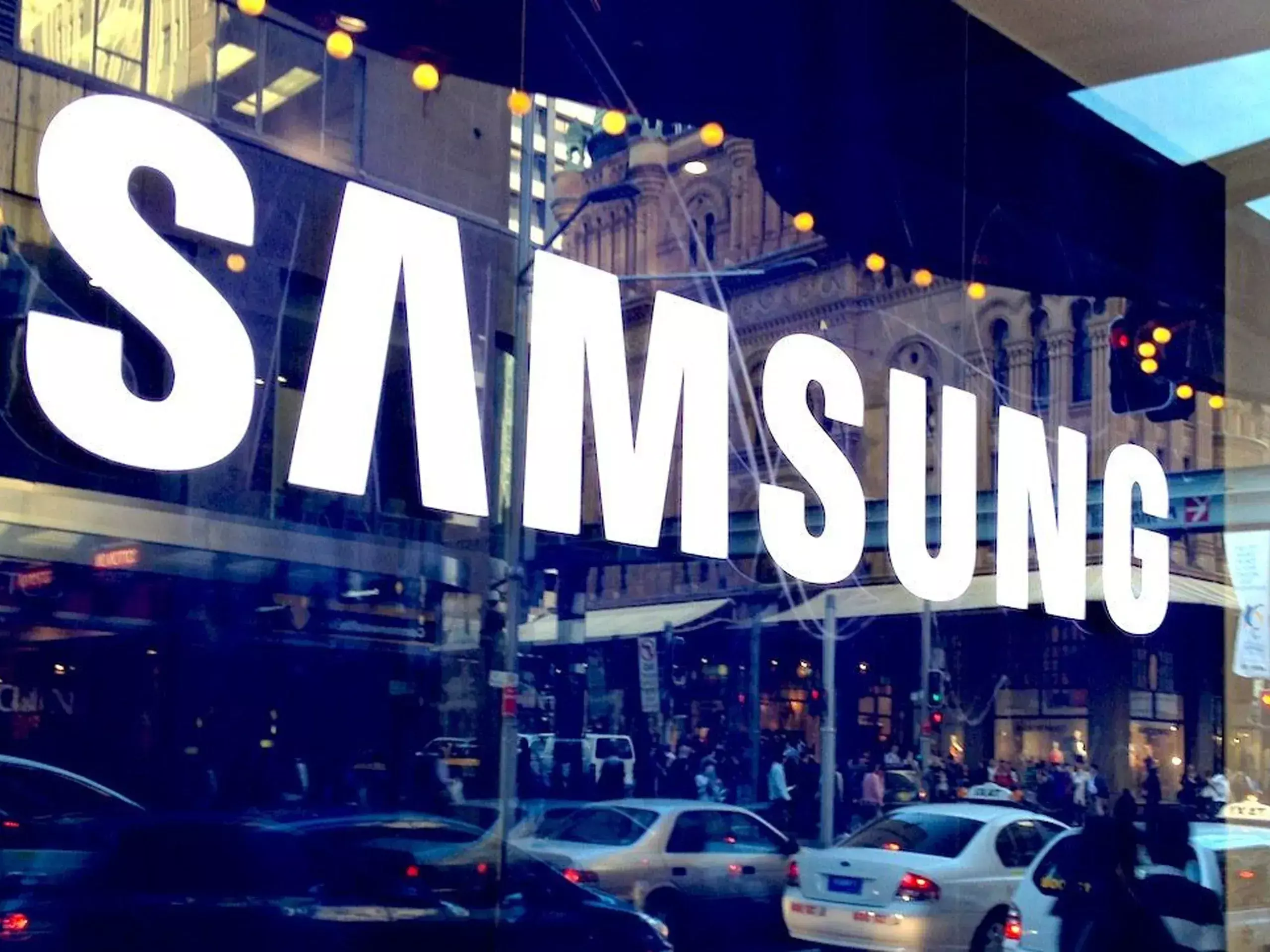 samsung regains first position in the market