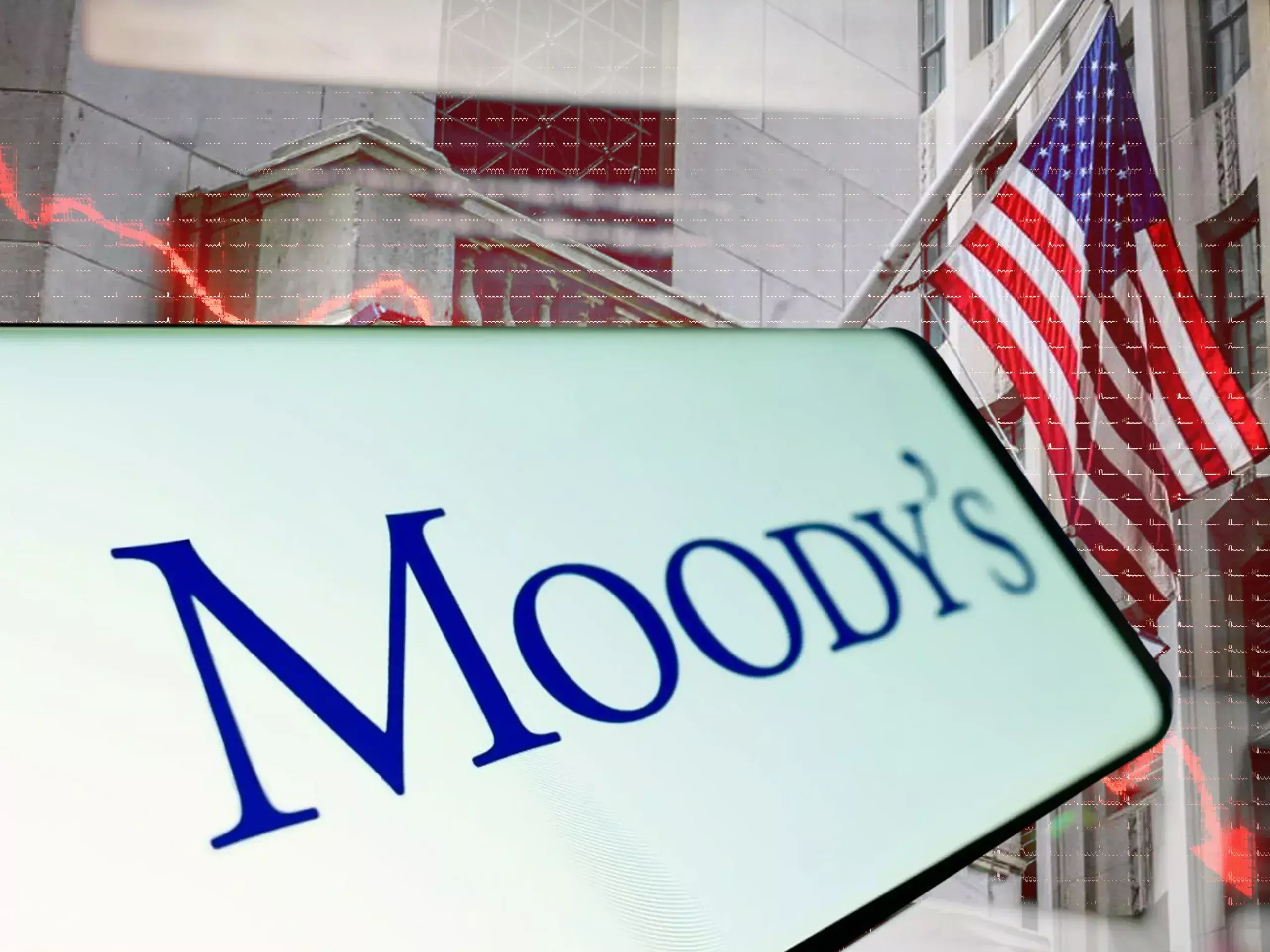 moodys downgrades us credit rating to negative