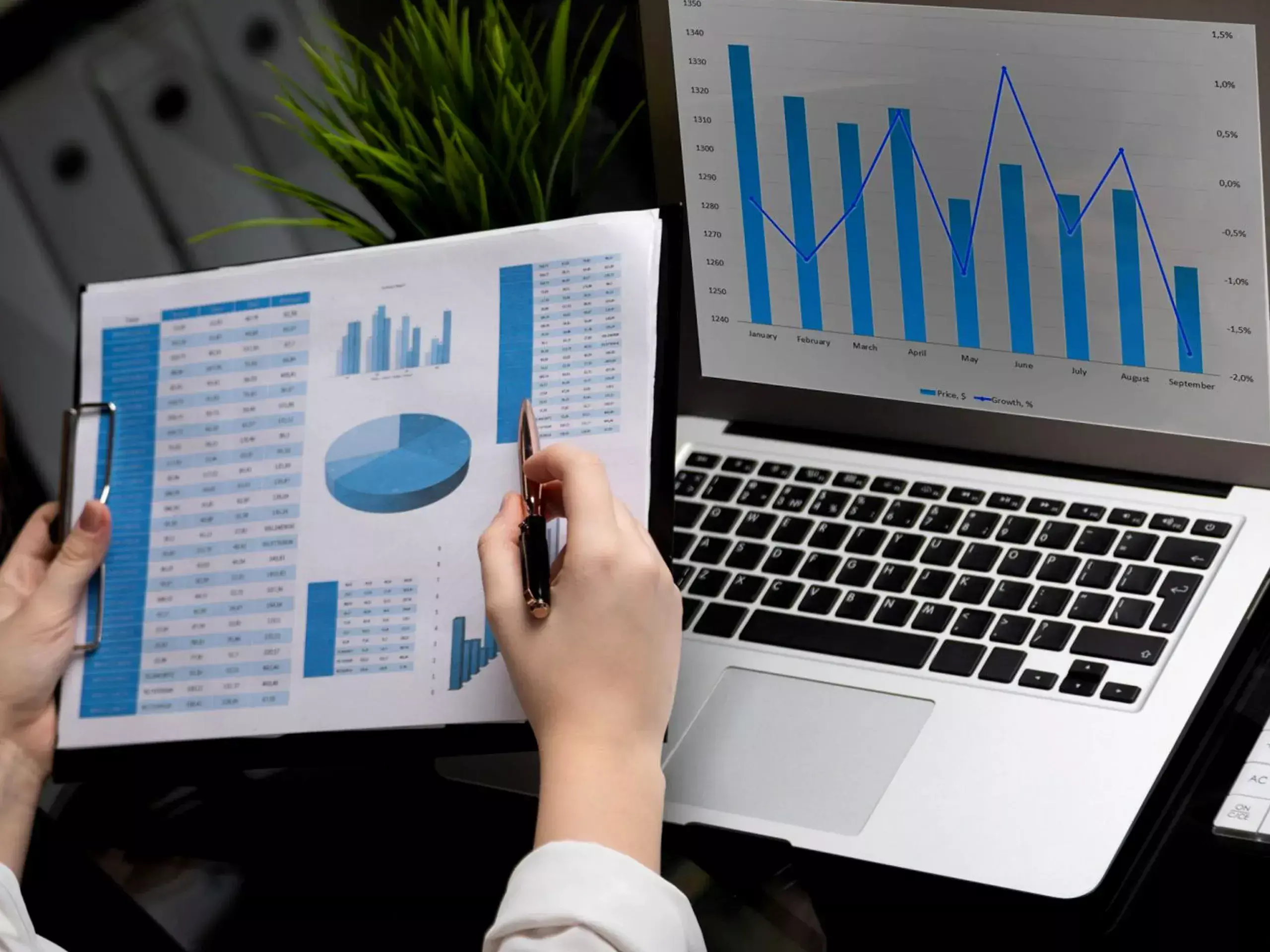23,417 crore drop in m cap of 4 top 10 companies 23,417 crore drop in m cap of 4 top 10 companies