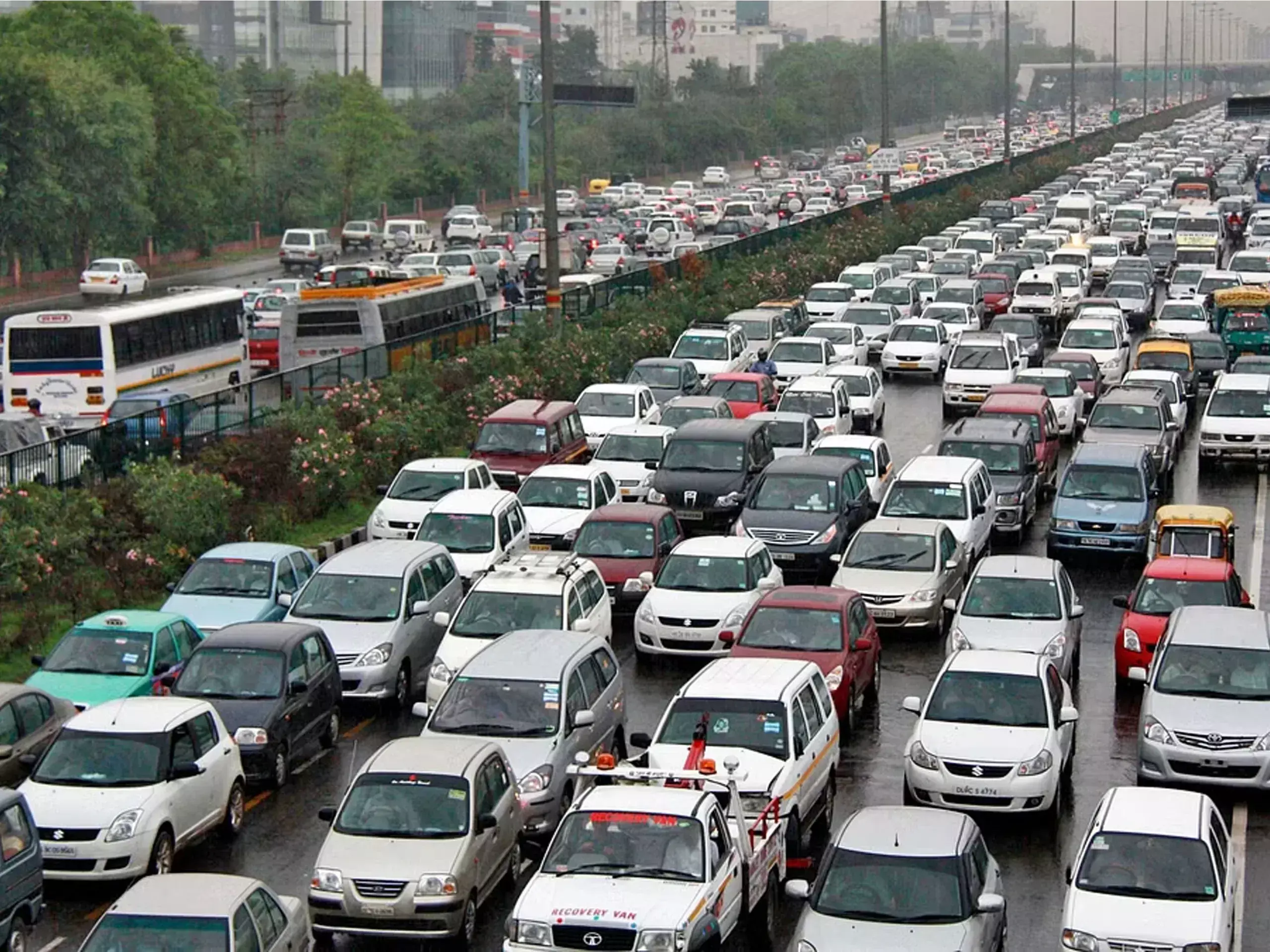 bangalore city stuck in traffic jam during diwali rush