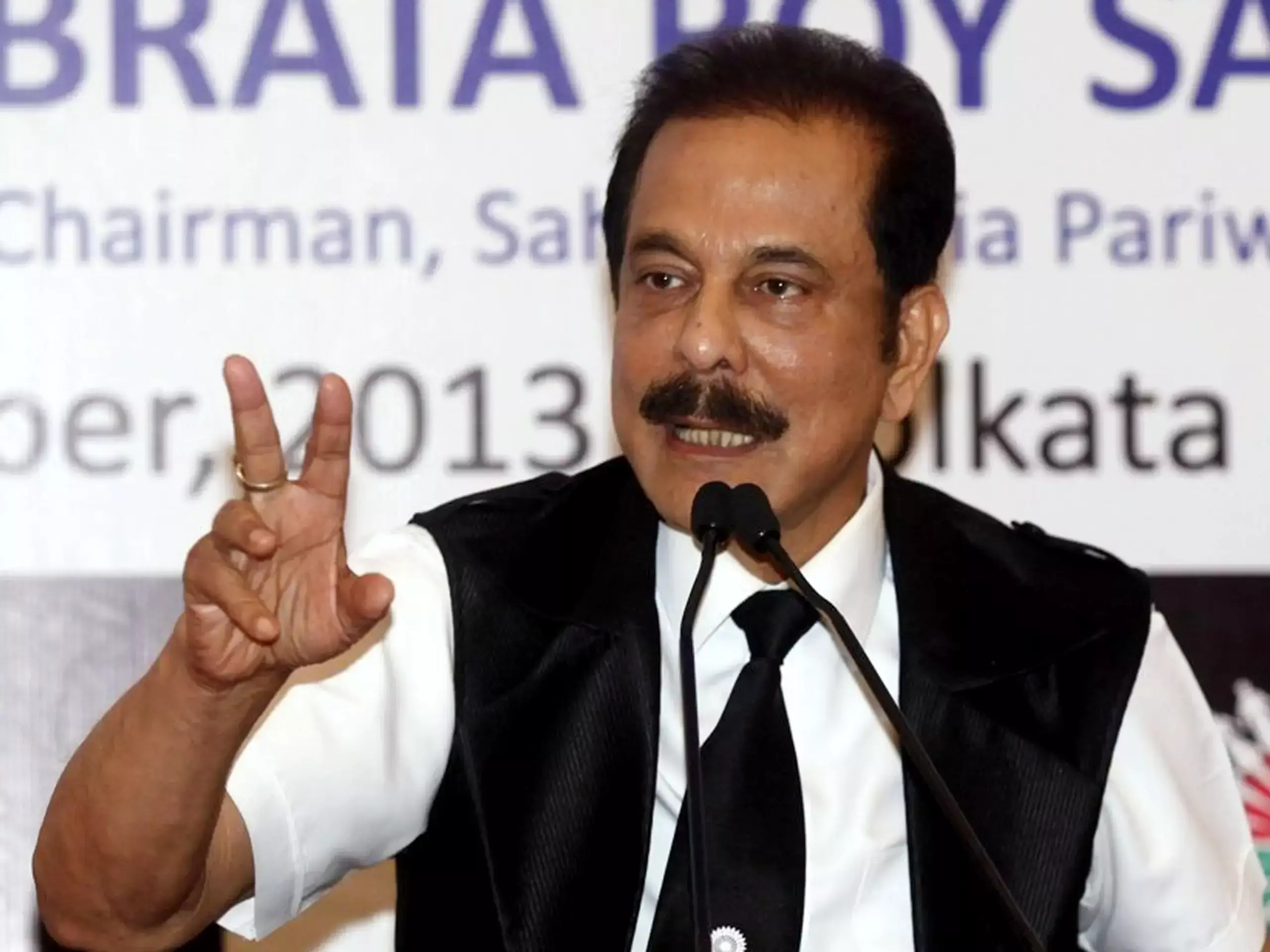 Subrata Roy dies at 75