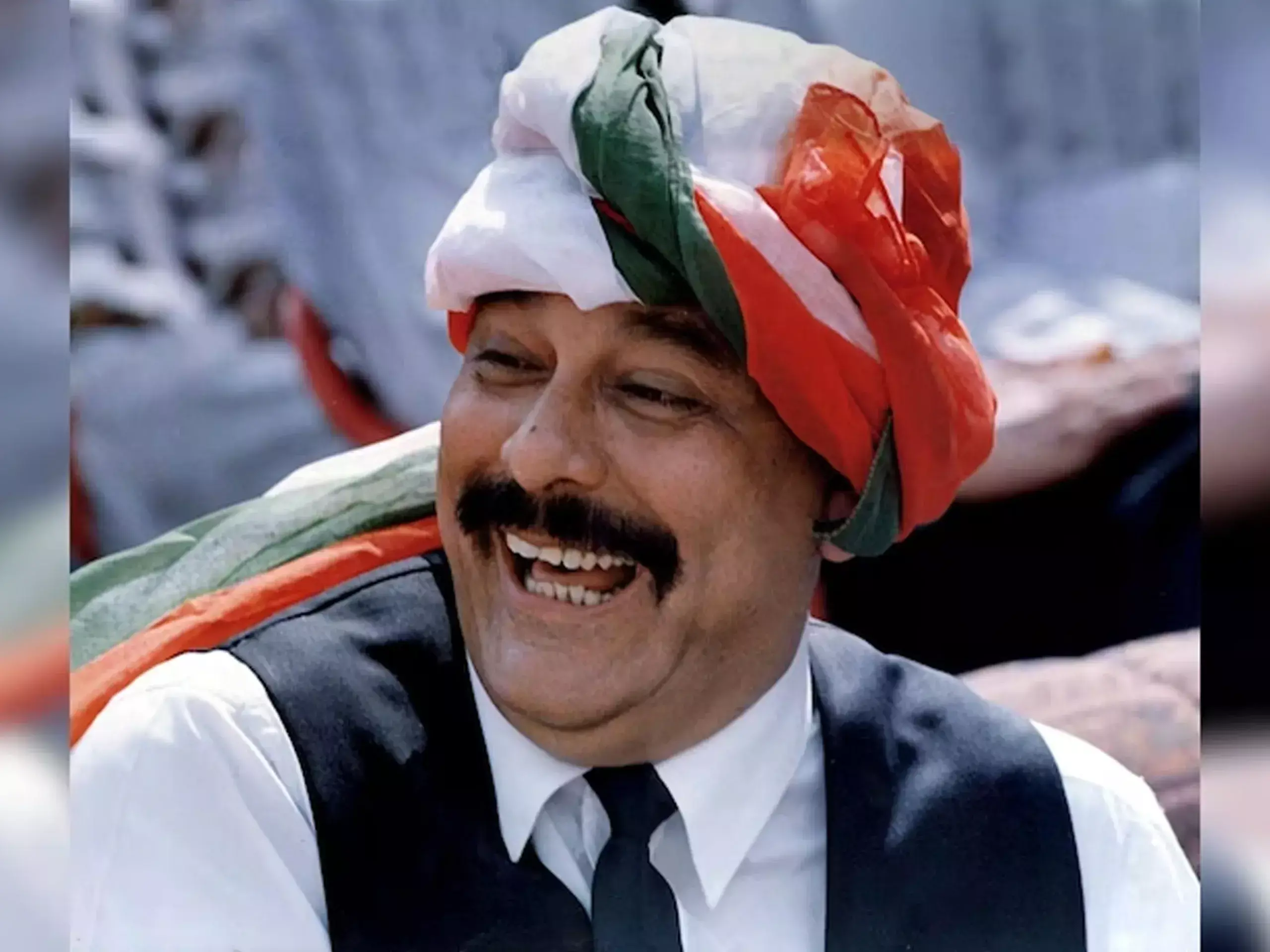 with the death of subrata roy, the focus is on that rs25,000 cr