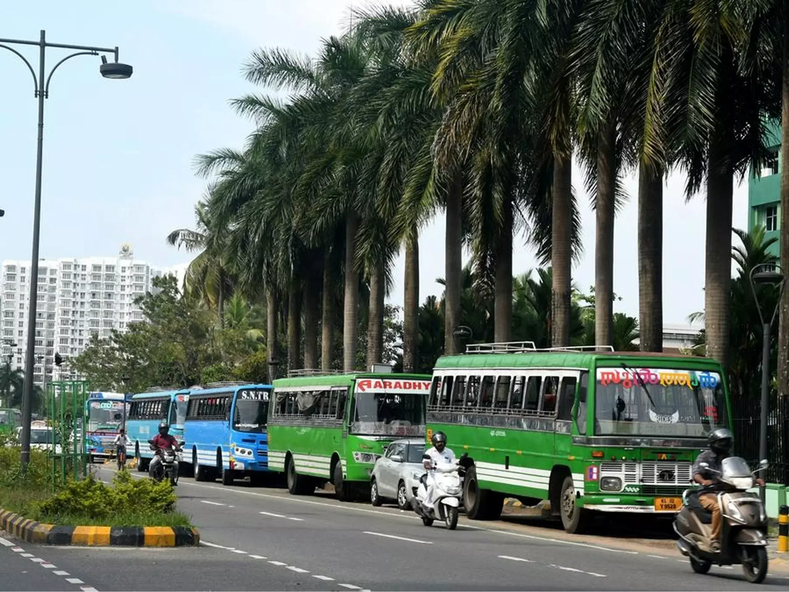 buses from vypin now to kochi city